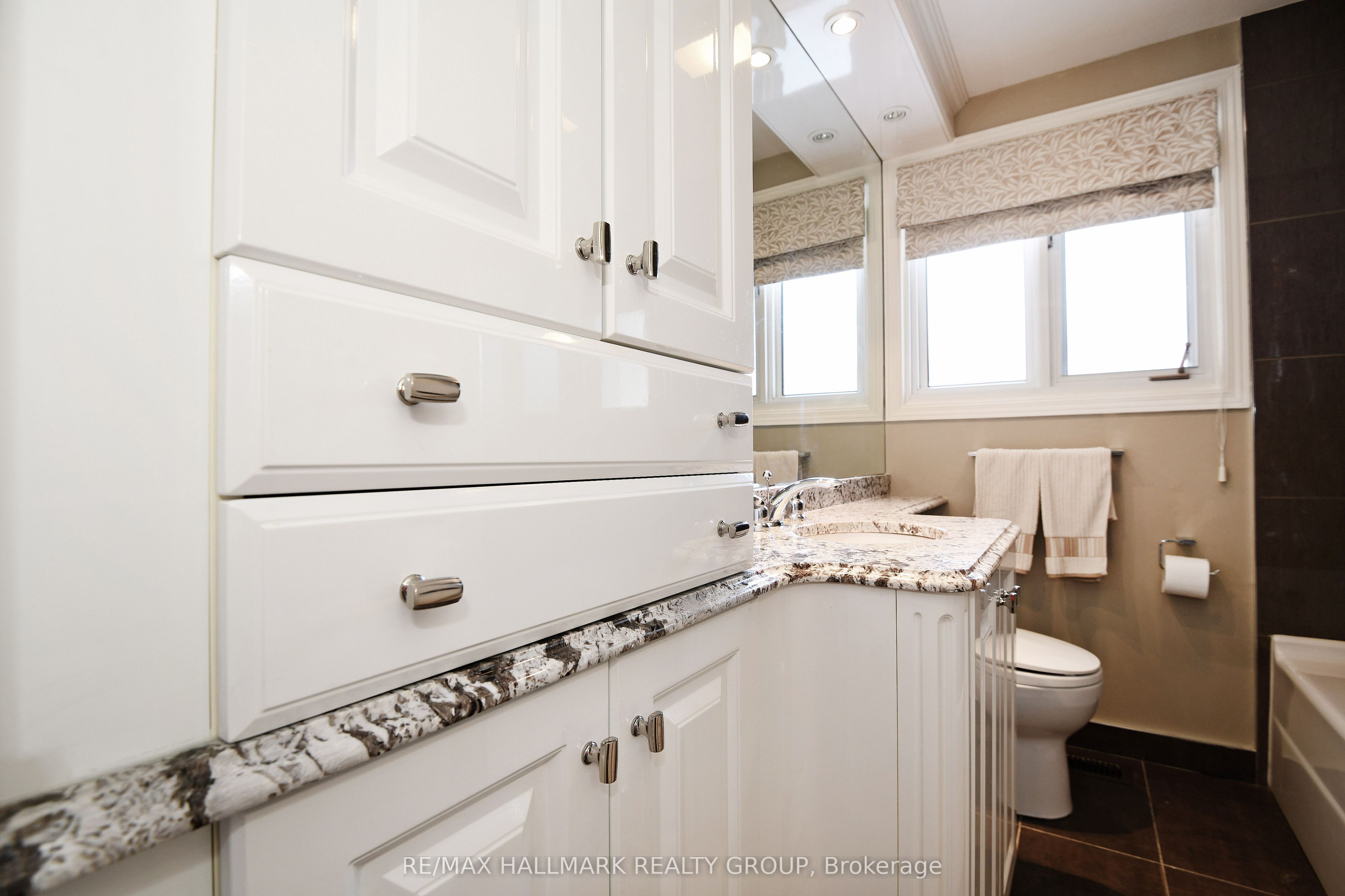 886 Trojan Avenue Property Photo 12