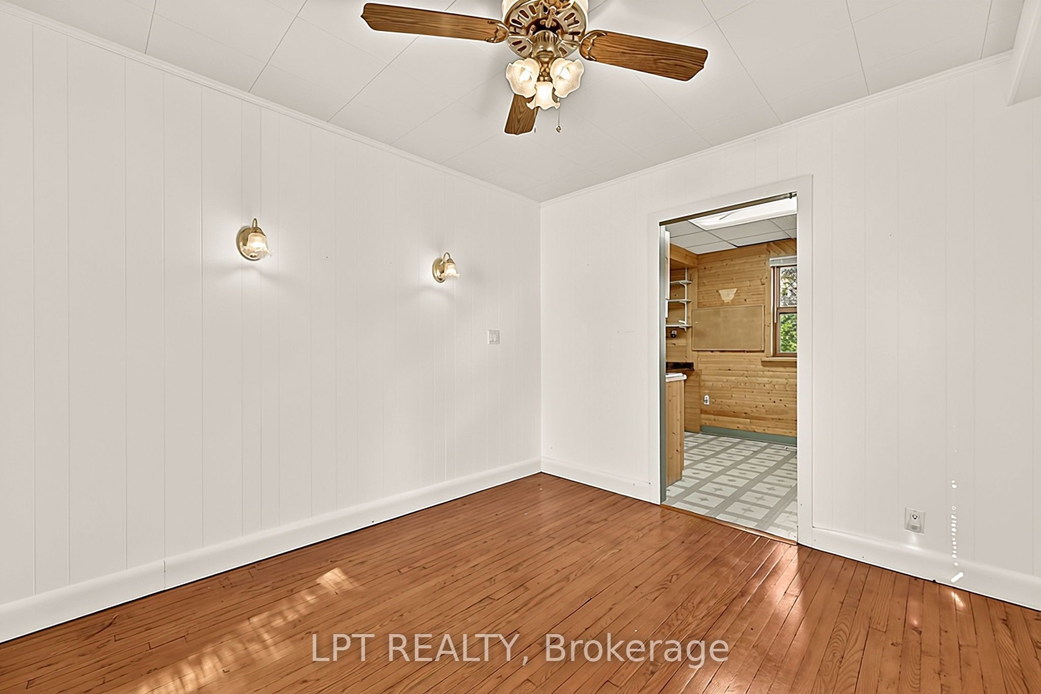 190 Winewood Avenue W Property Photo 14