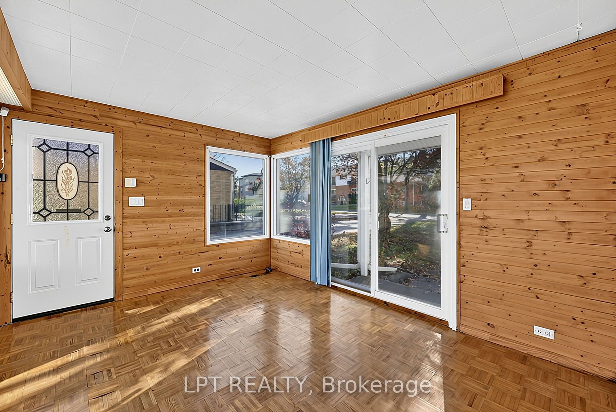 190 Winewood Avenue W Property Photo 25