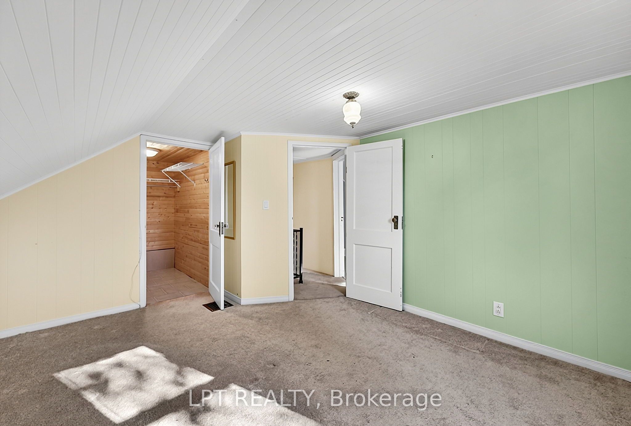 190 Winewood Avenue W Property Photo 32
