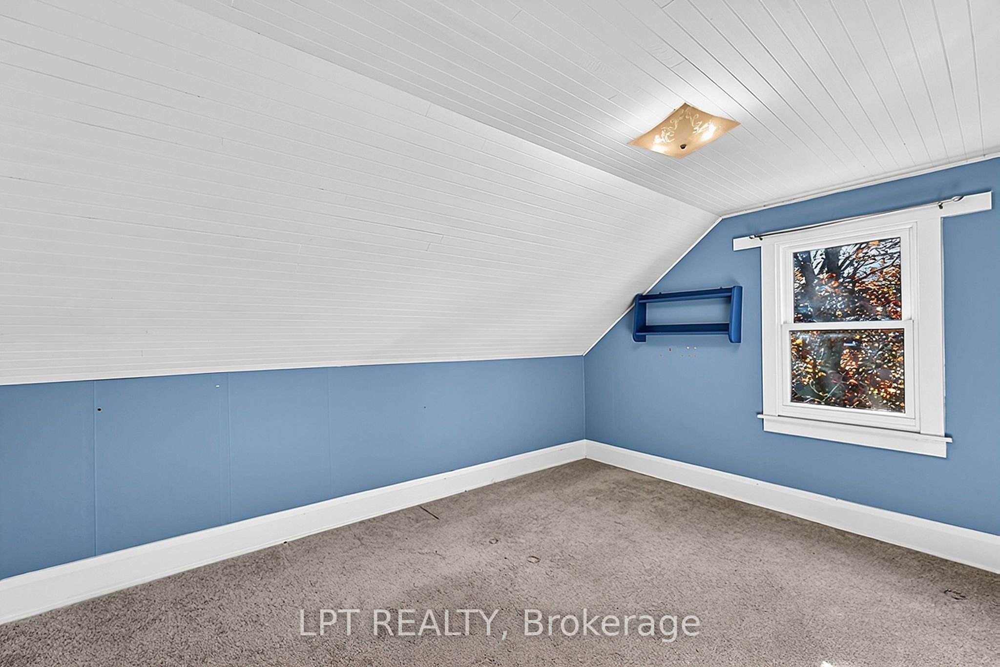 190 Winewood Avenue W Property Photo 34