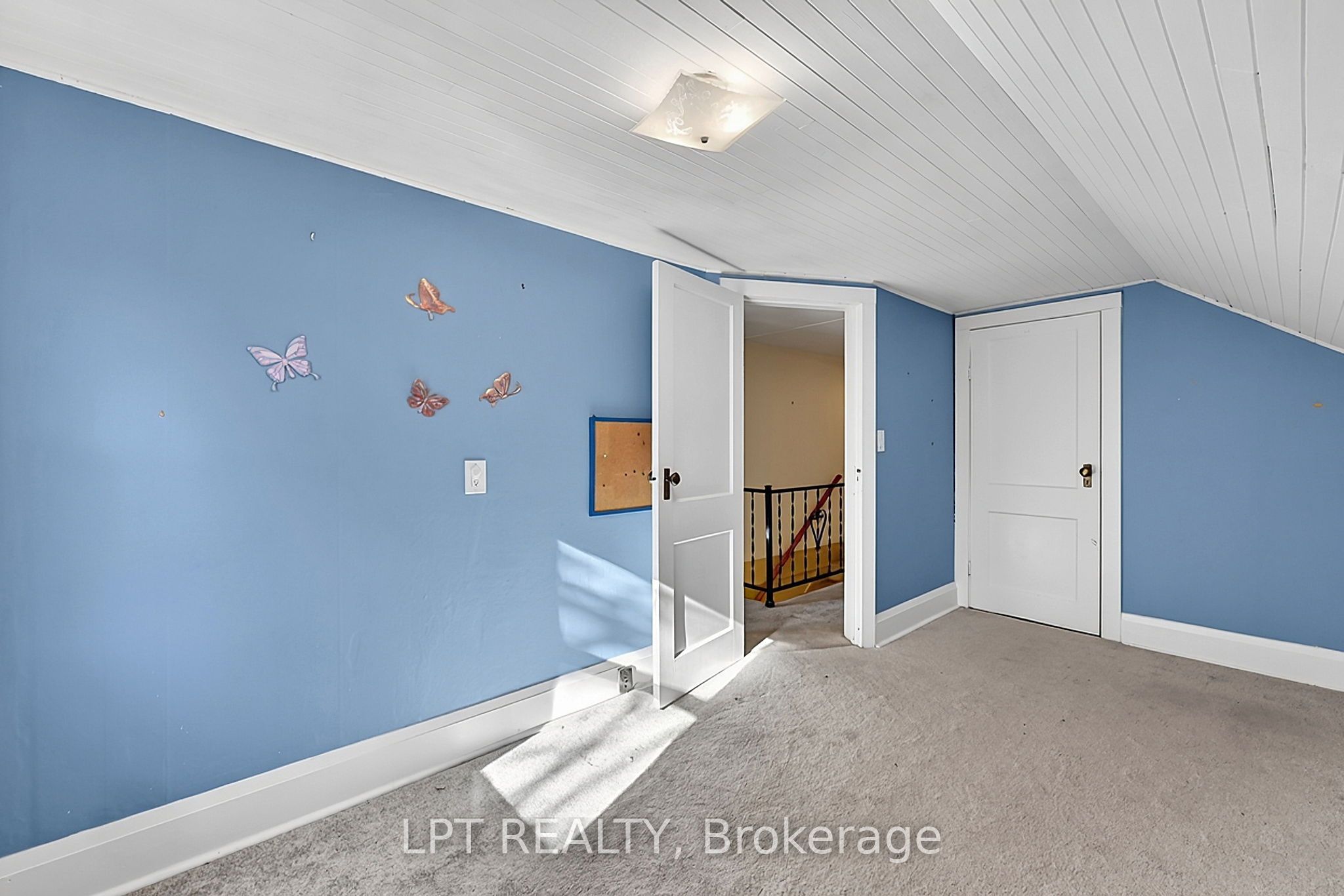 190 Winewood Avenue W Property Photo 35