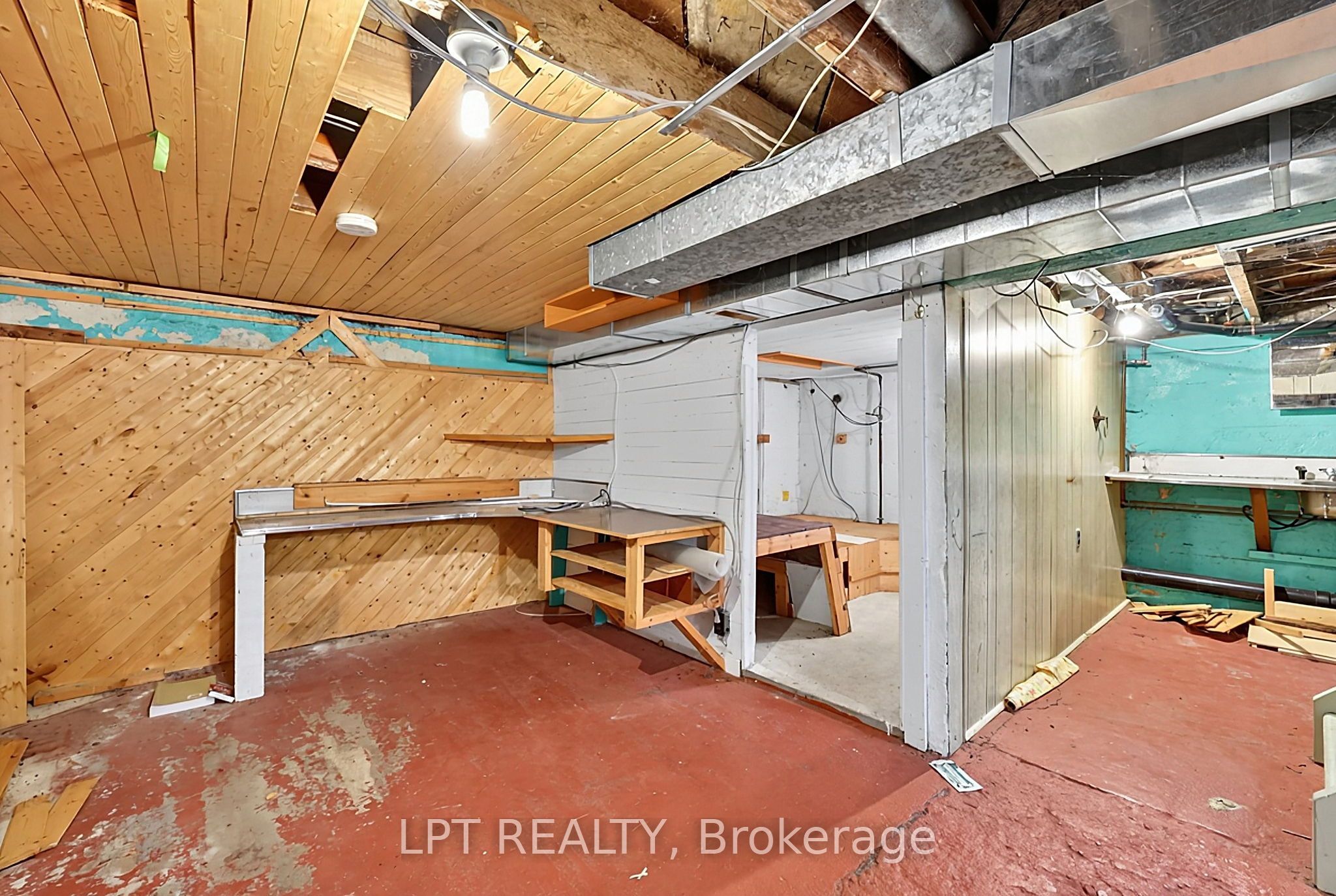 190 Winewood Avenue W Property Photo 42