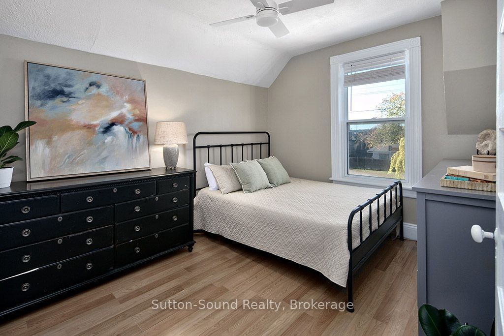 1219 2nd Avenue E Property Photo 16