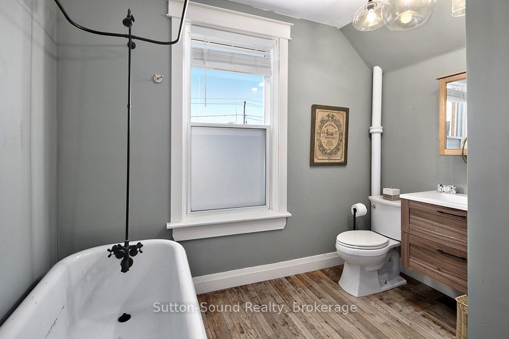 1219 2nd Avenue E Property Photo 20