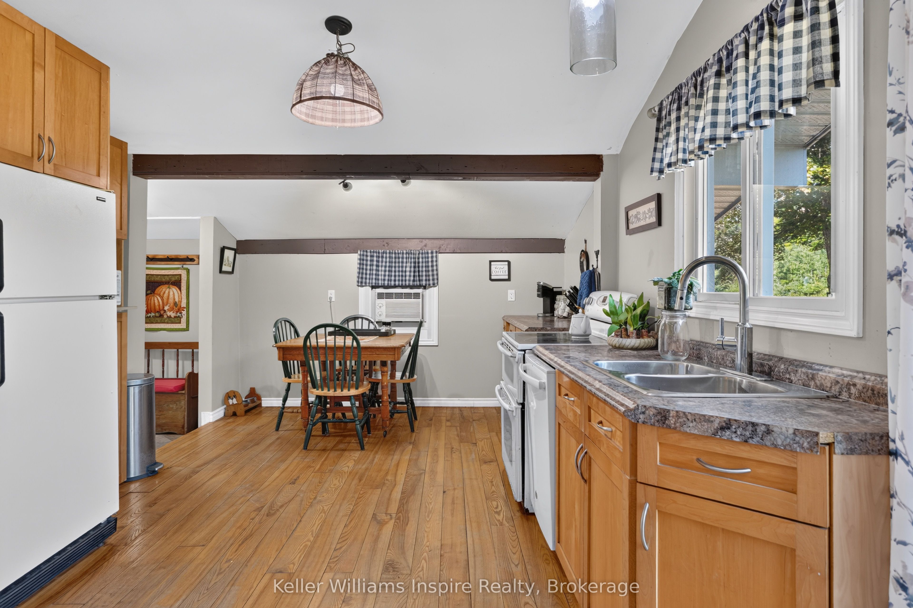 3044 Loop Road Property Photo 5
