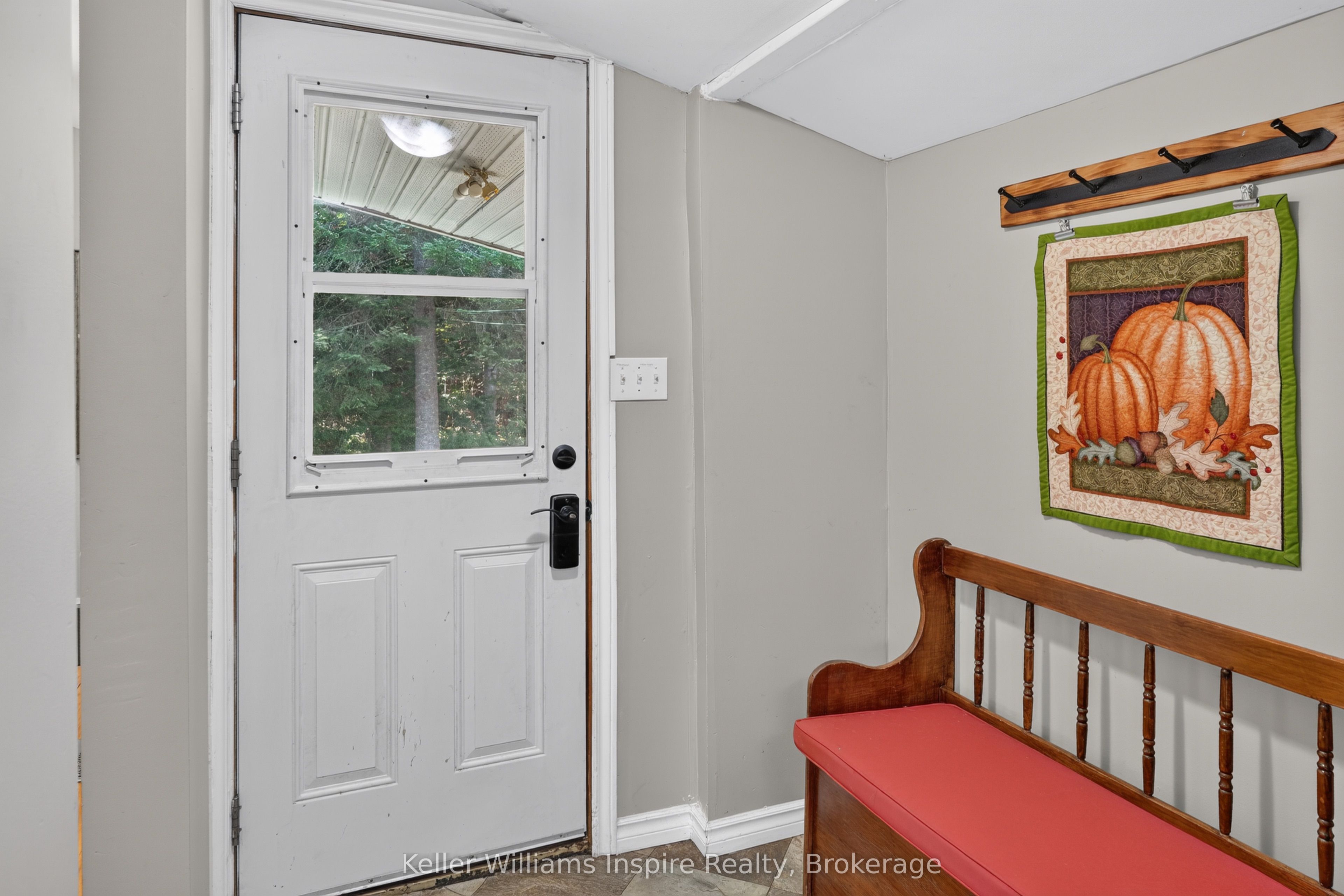 3044 Loop Road Property Photo 7