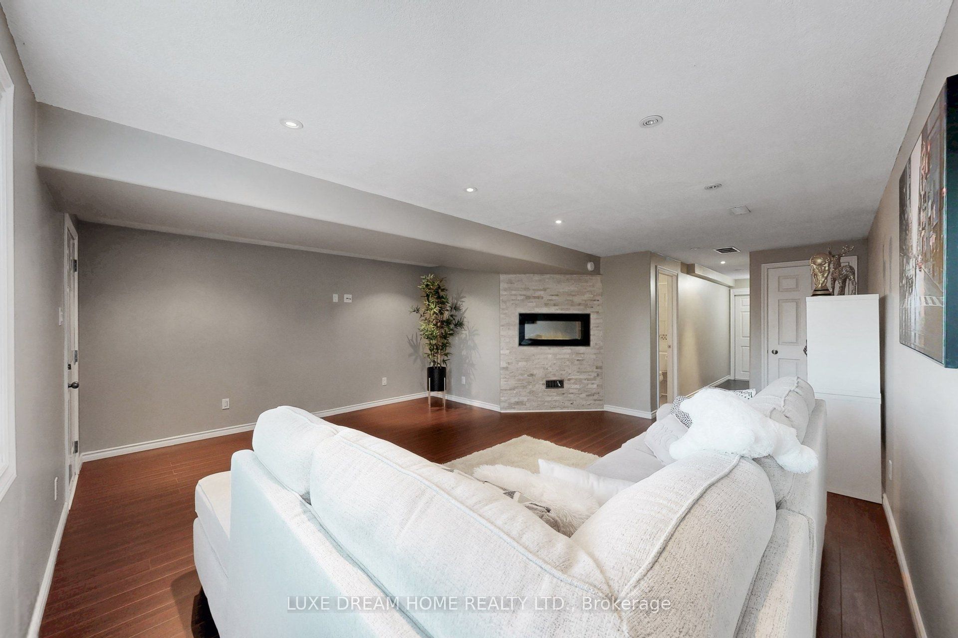 36 Terrace Hill Street Property Photo 39