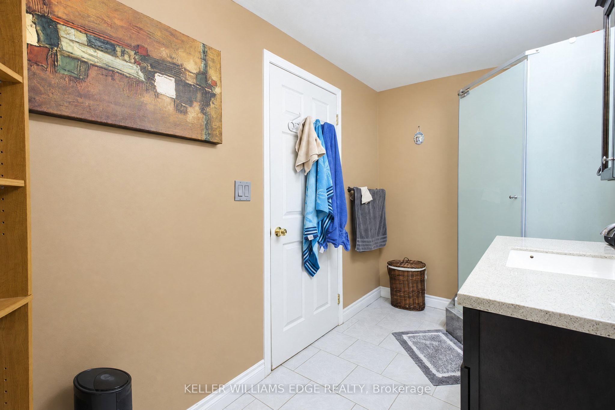 93 Wellandvale Drive Property Photo 39
