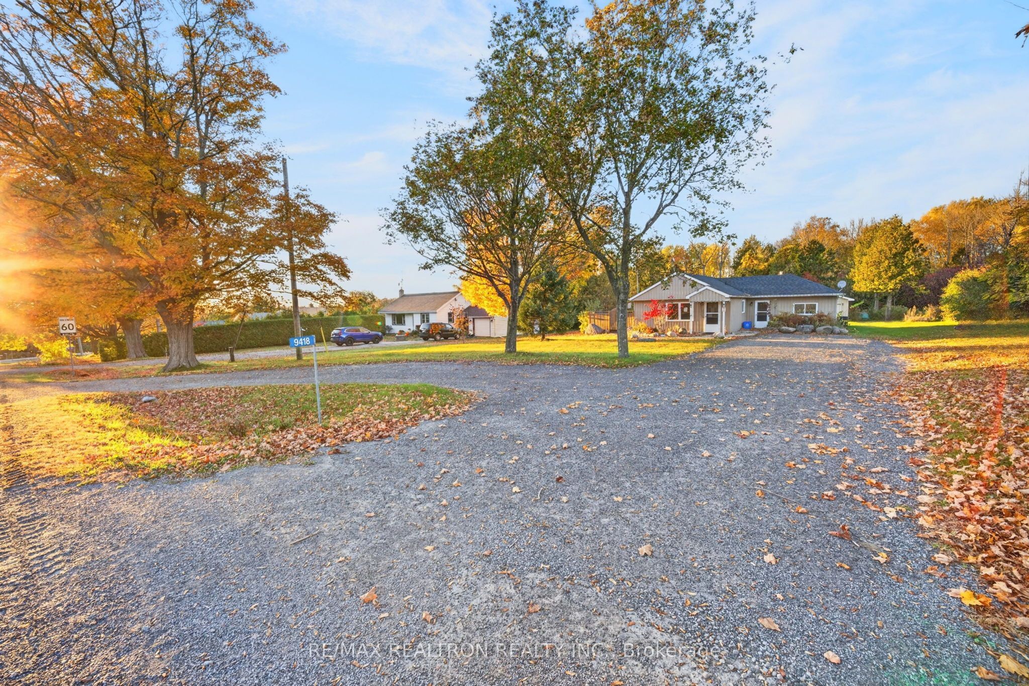 9418 Danforth Road E Property Photo 4