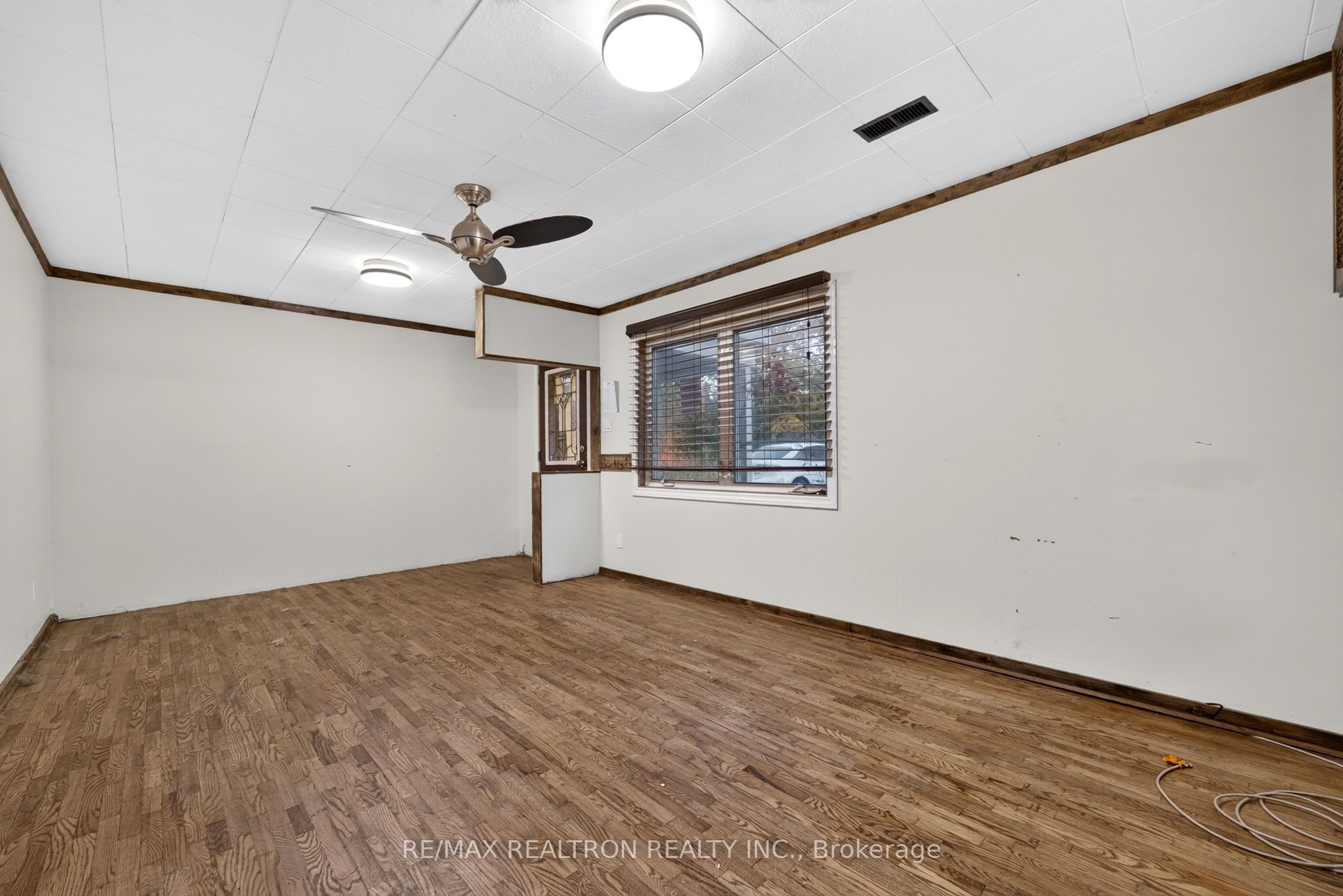 9418 Danforth Road E Property Photo 9
