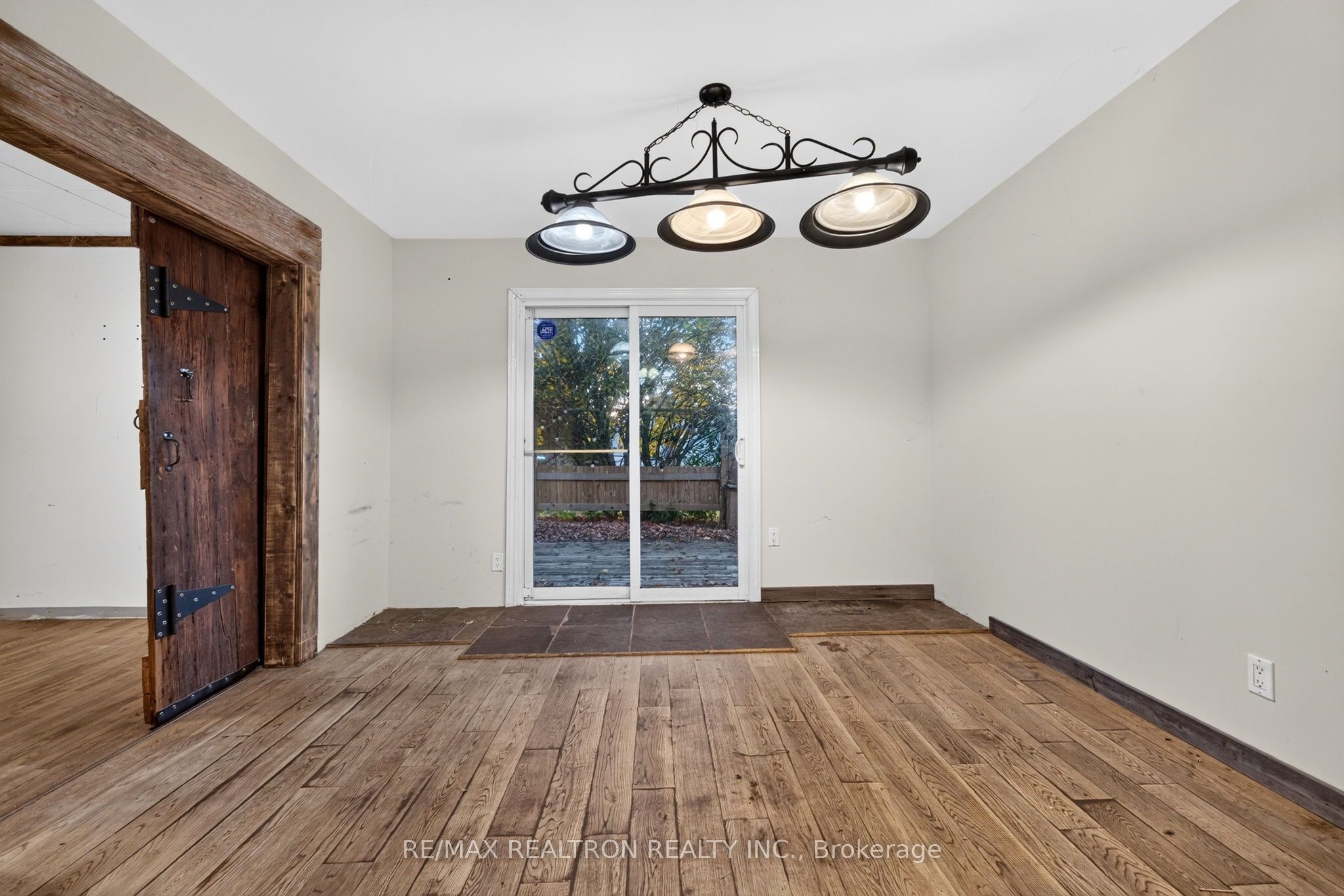9418 Danforth Road E Property Photo 12