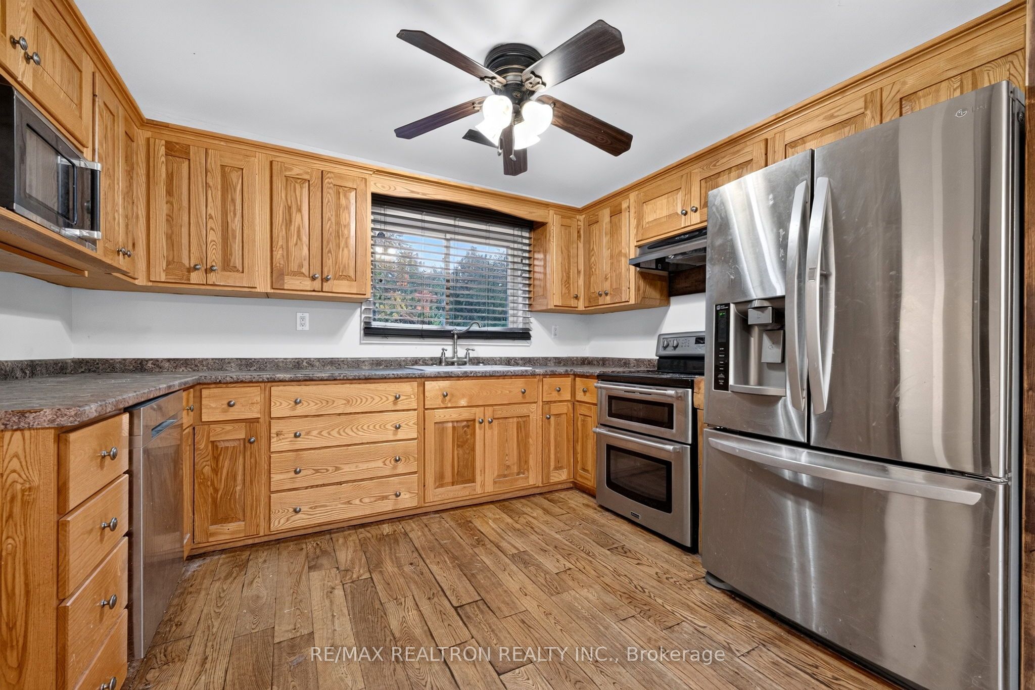 9418 Danforth Road E Property Photo 13