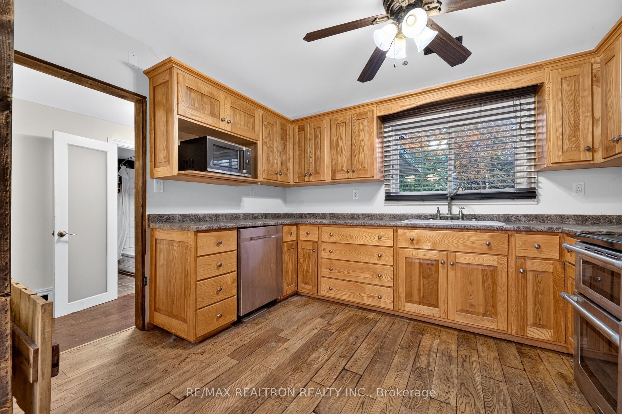 9418 Danforth Road E Property Photo 14