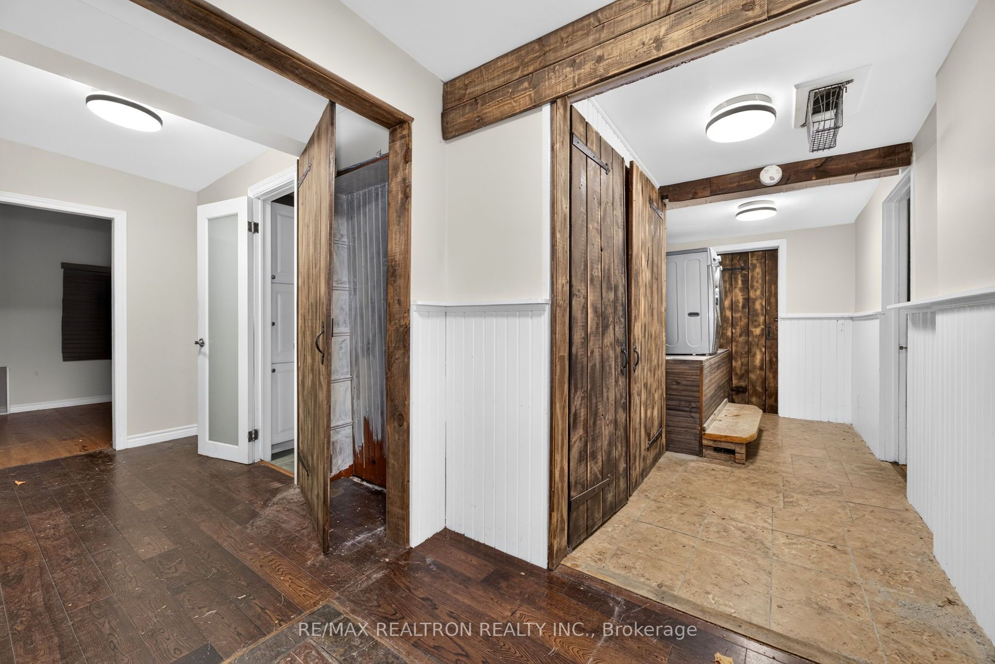 9418 Danforth Road E Property Photo 20