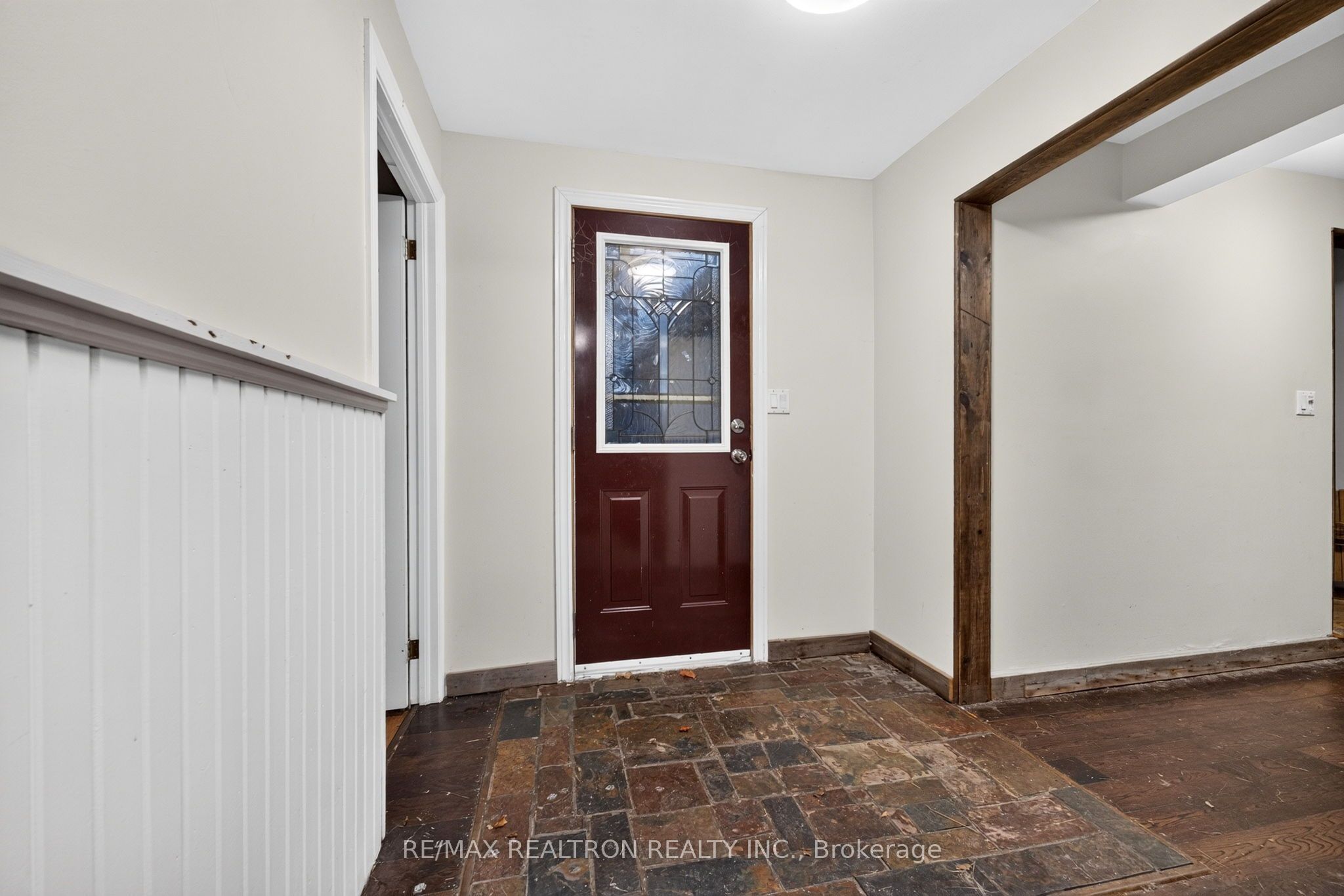 9418 Danforth Road E Property Photo 25