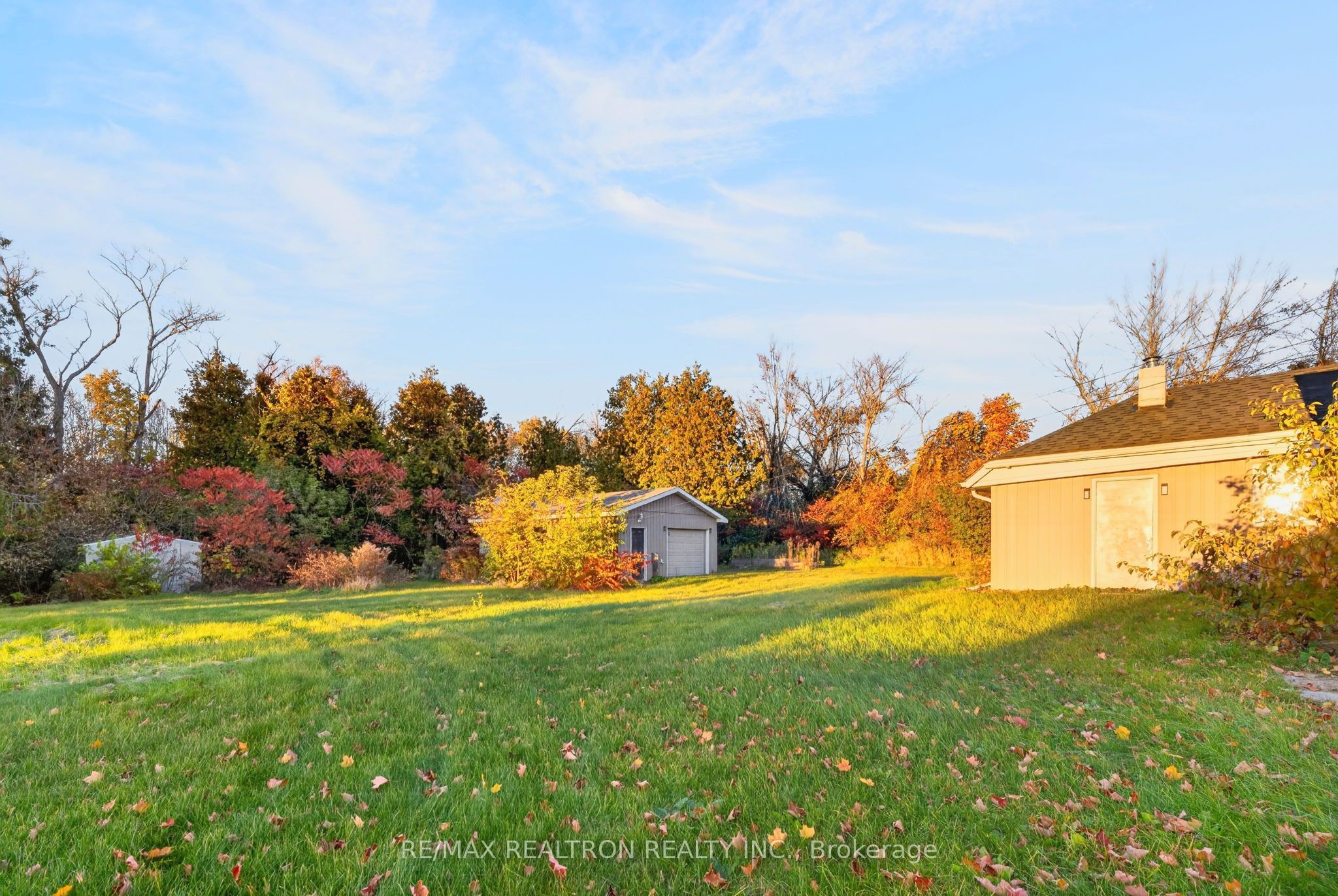 9418 Danforth Road E Property Photo 31