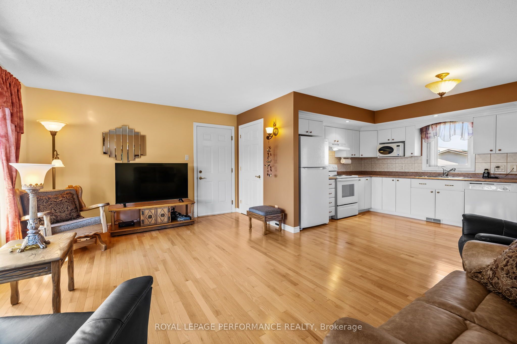 71 Faucher Boulevard Property Photo 4