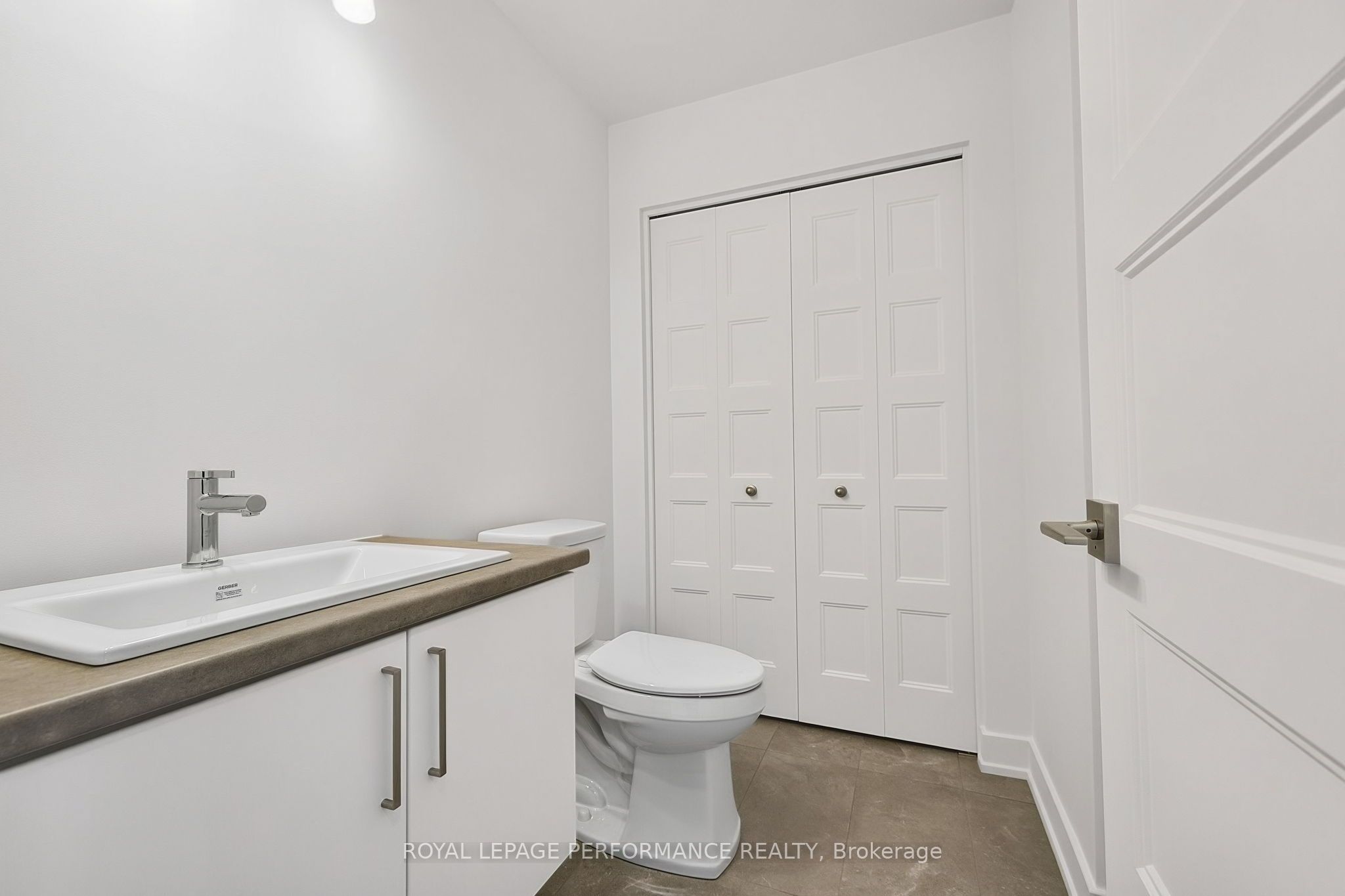 1367 Diamond Street Property Photo 3