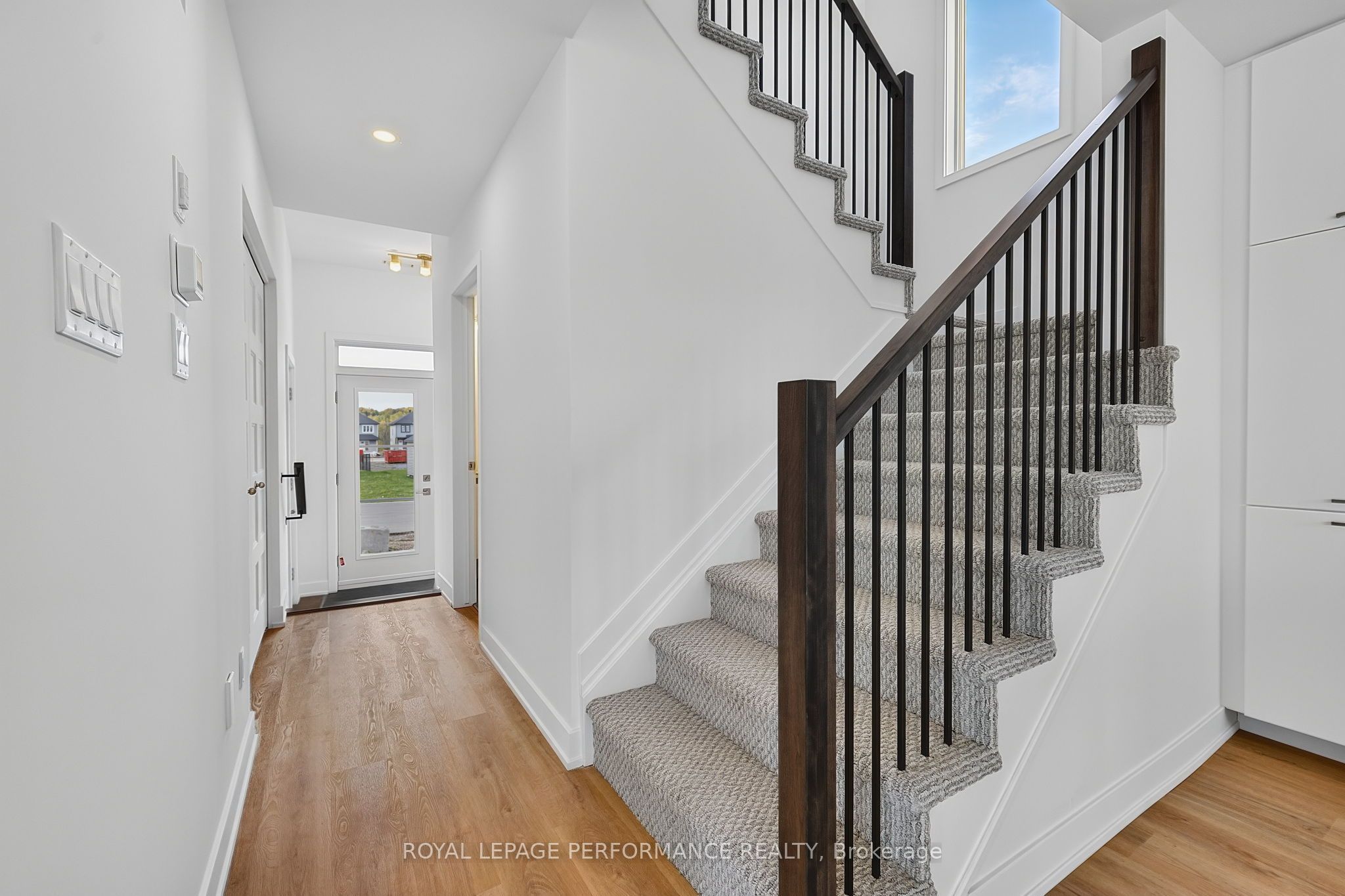 1367 Diamond Street Property Photo 4