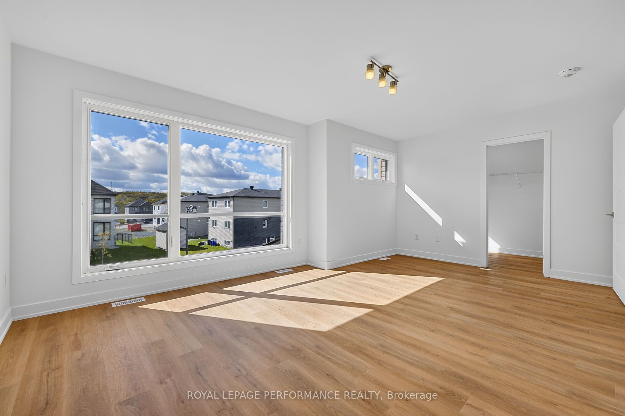 1367 Diamond Street Property Photo 13