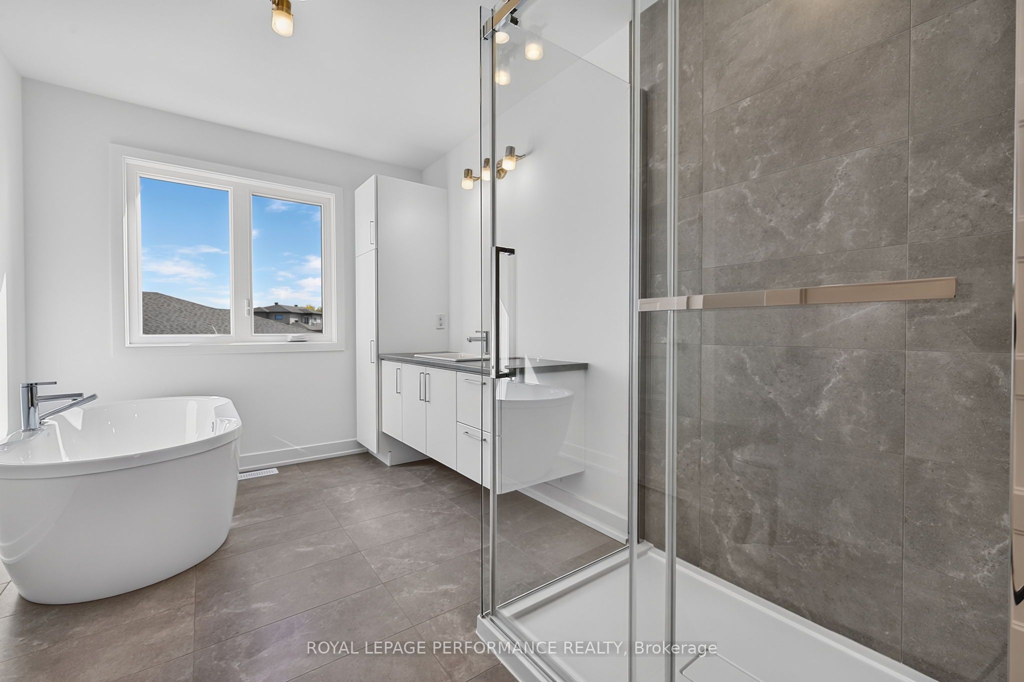 1367 Diamond Street Property Photo 16