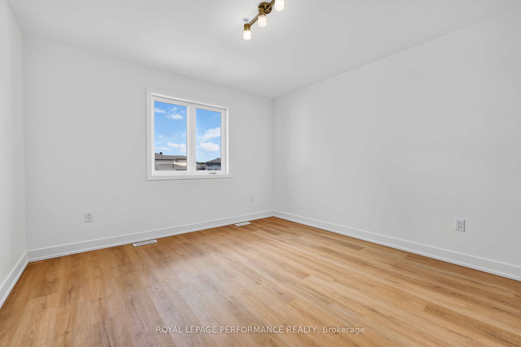 1367 Diamond Street Property Photo 19