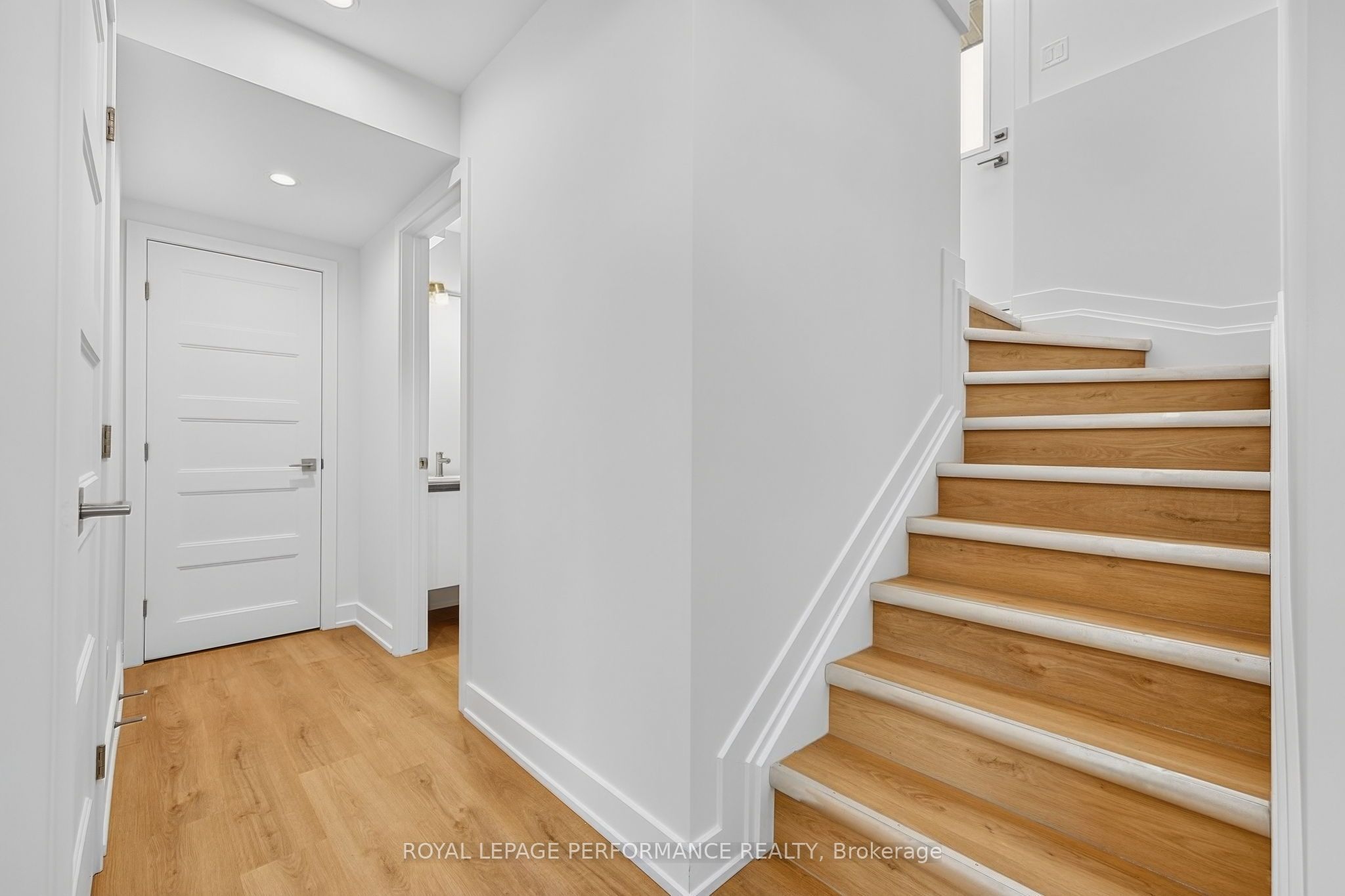 1367 Diamond Street Property Photo 22