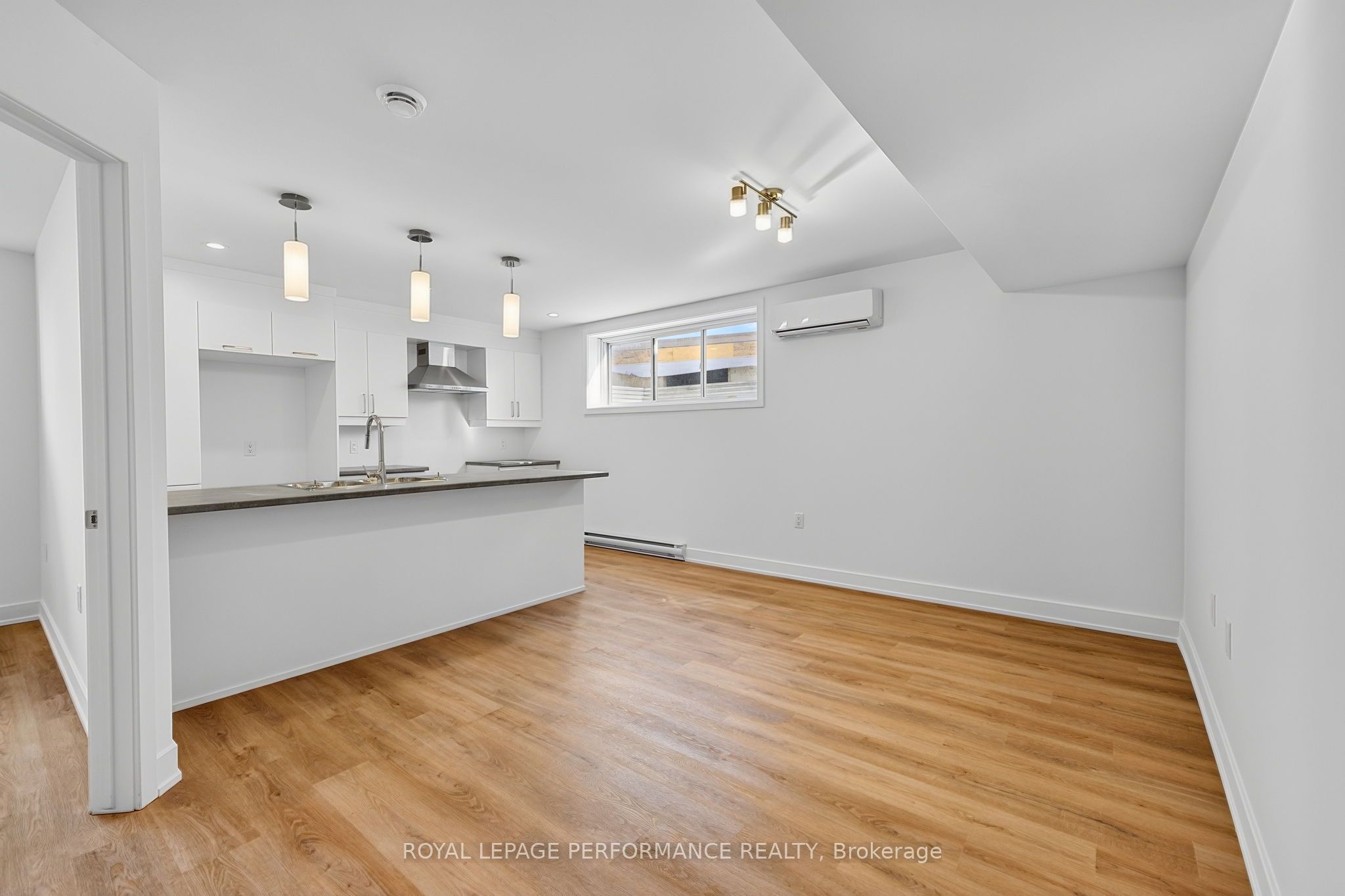 1367 Diamond Street Property Photo 23