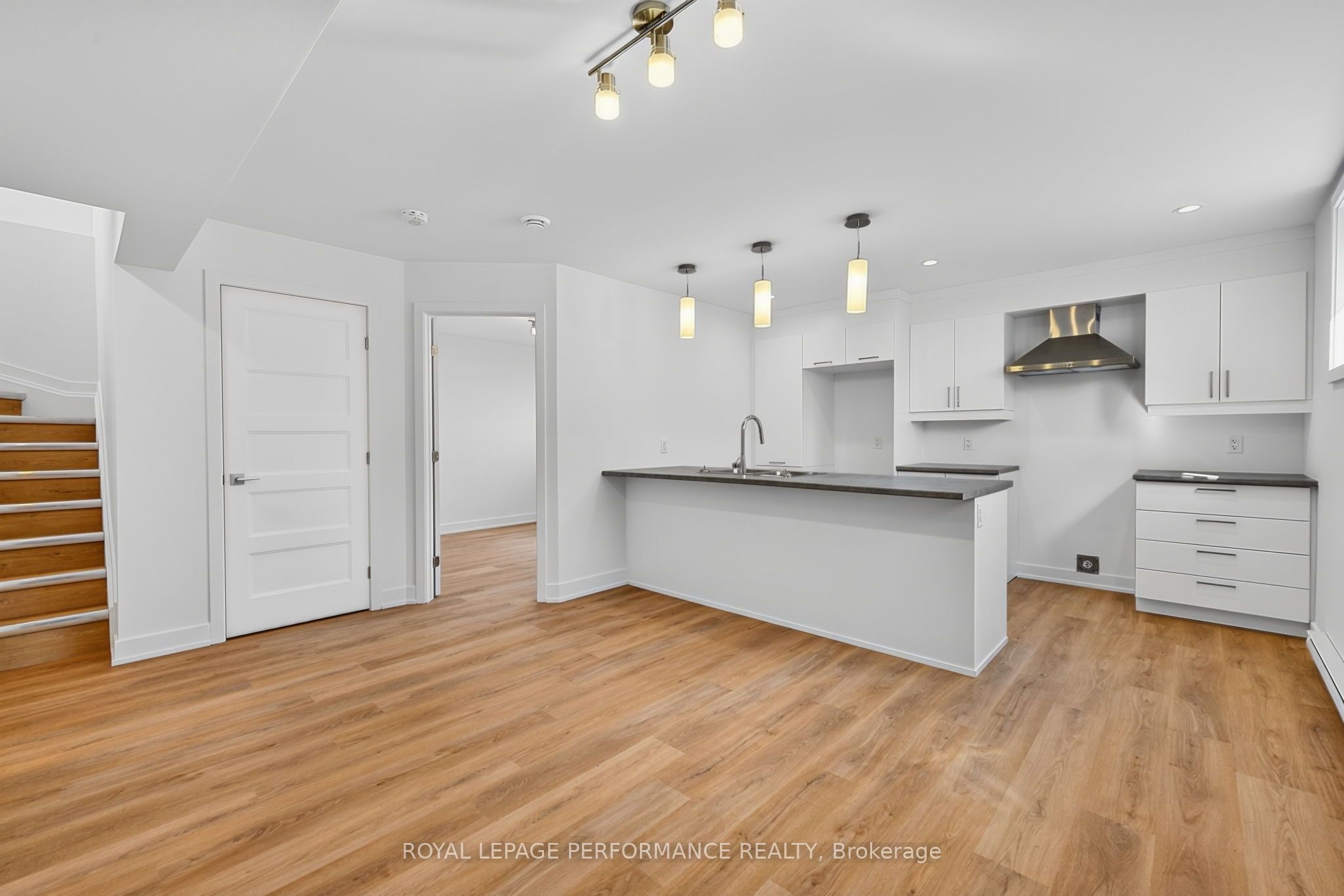 1367 Diamond Street Property Photo 24