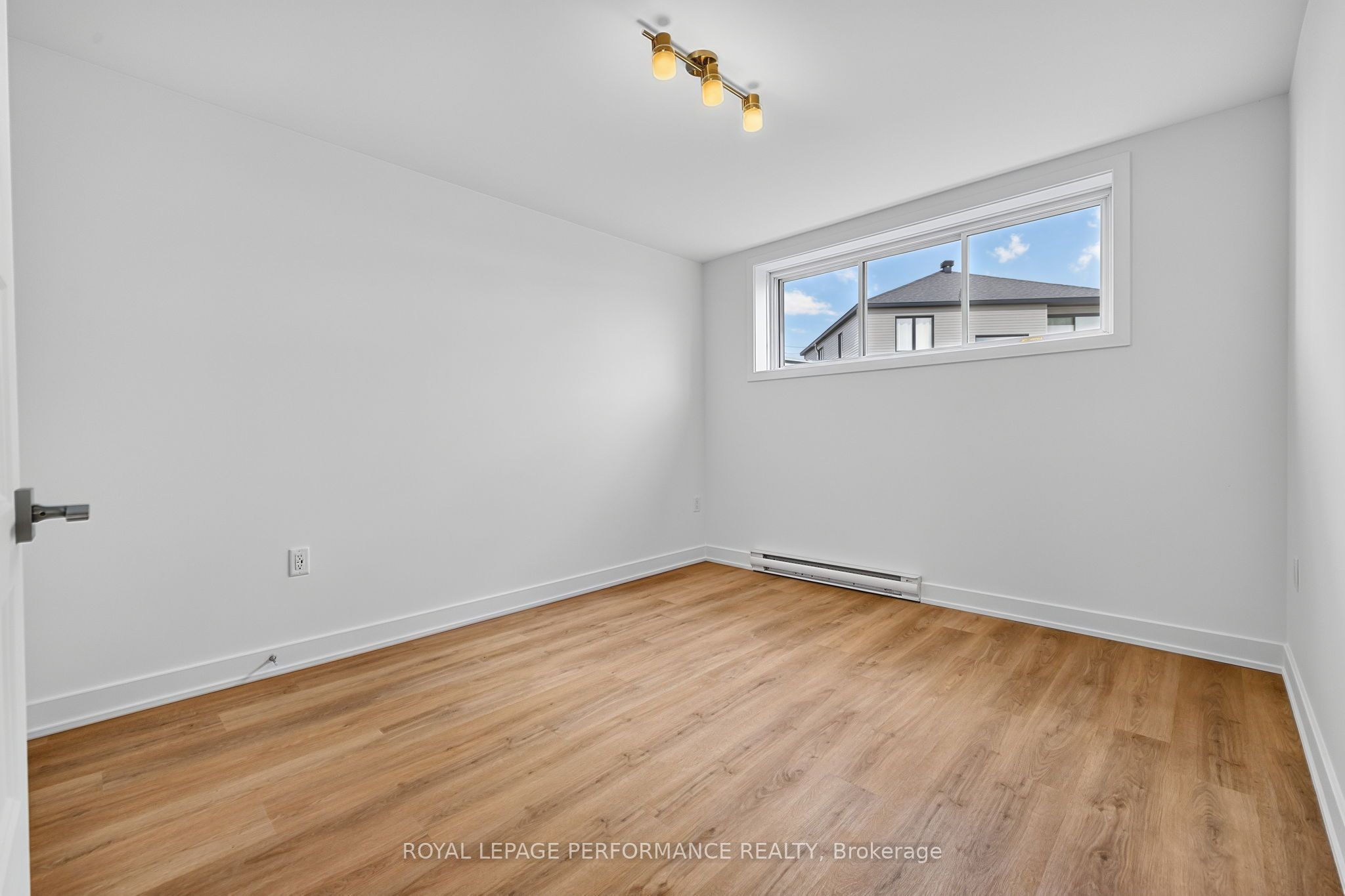 1367 Diamond Street Property Photo 27