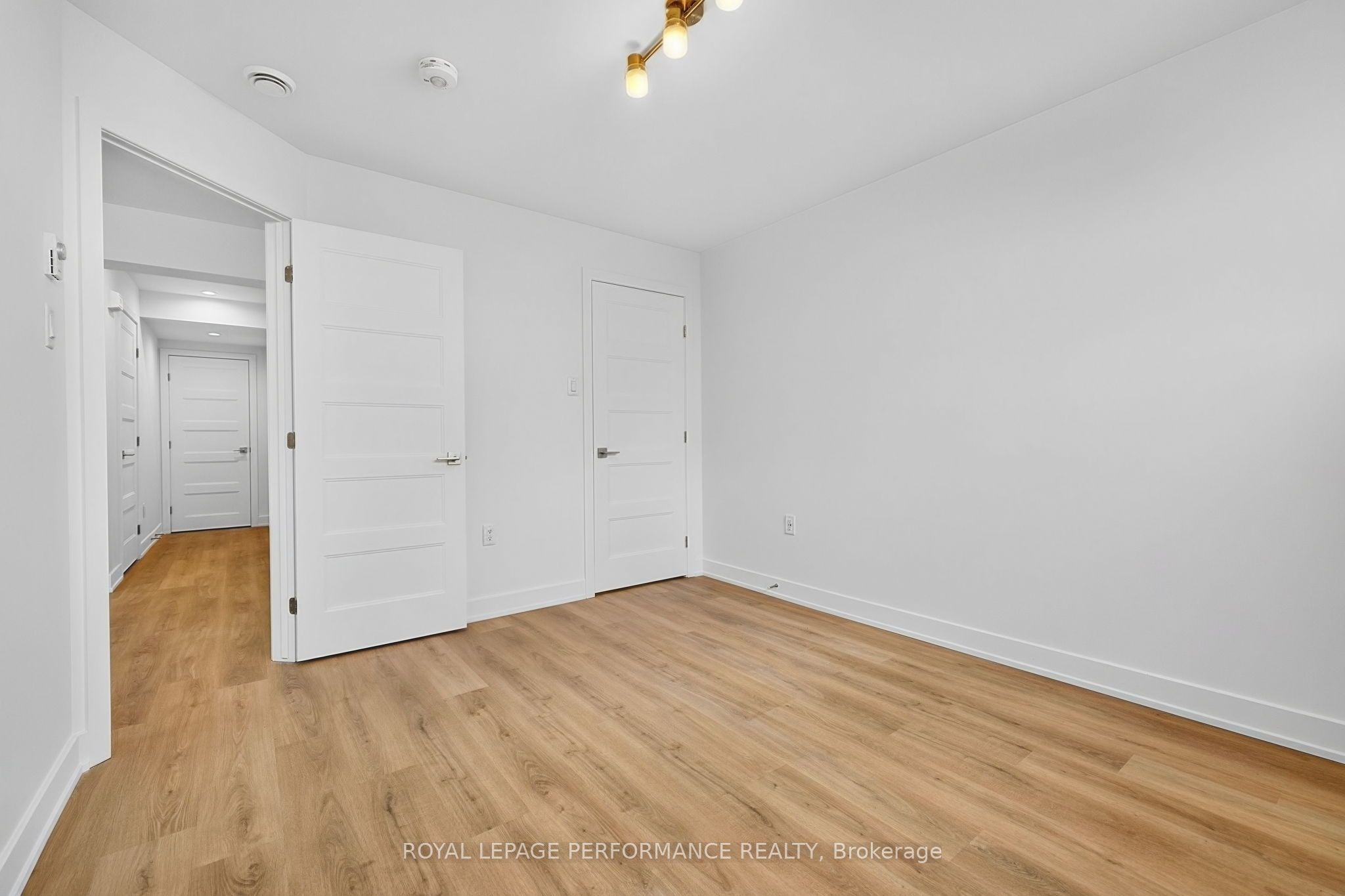 1367 Diamond Street Property Photo 28