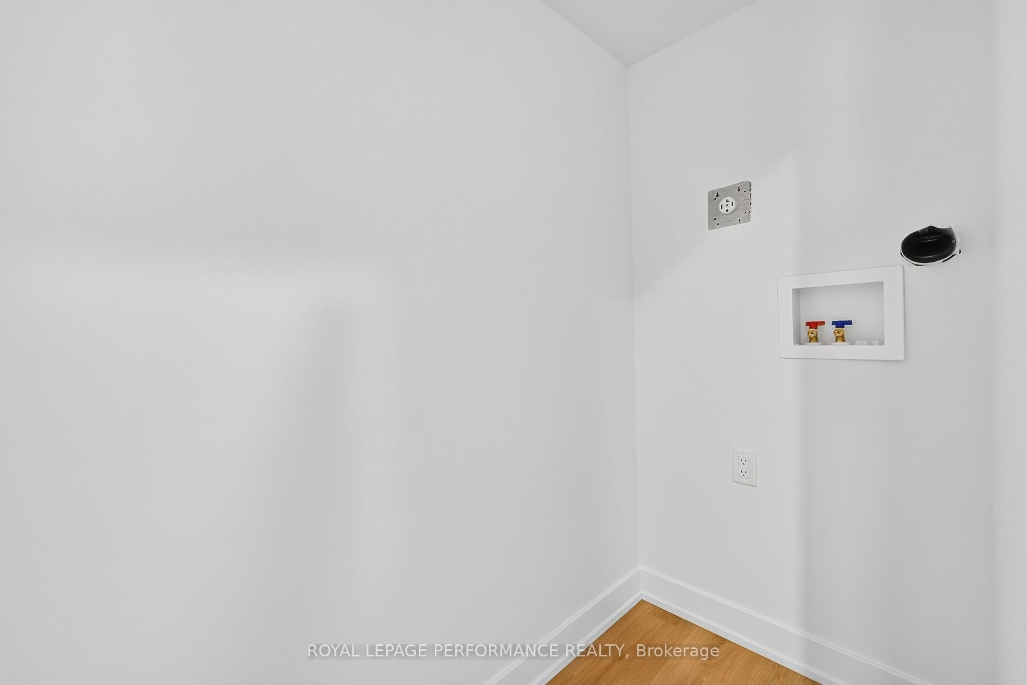 1367 Diamond Street Property Photo 30