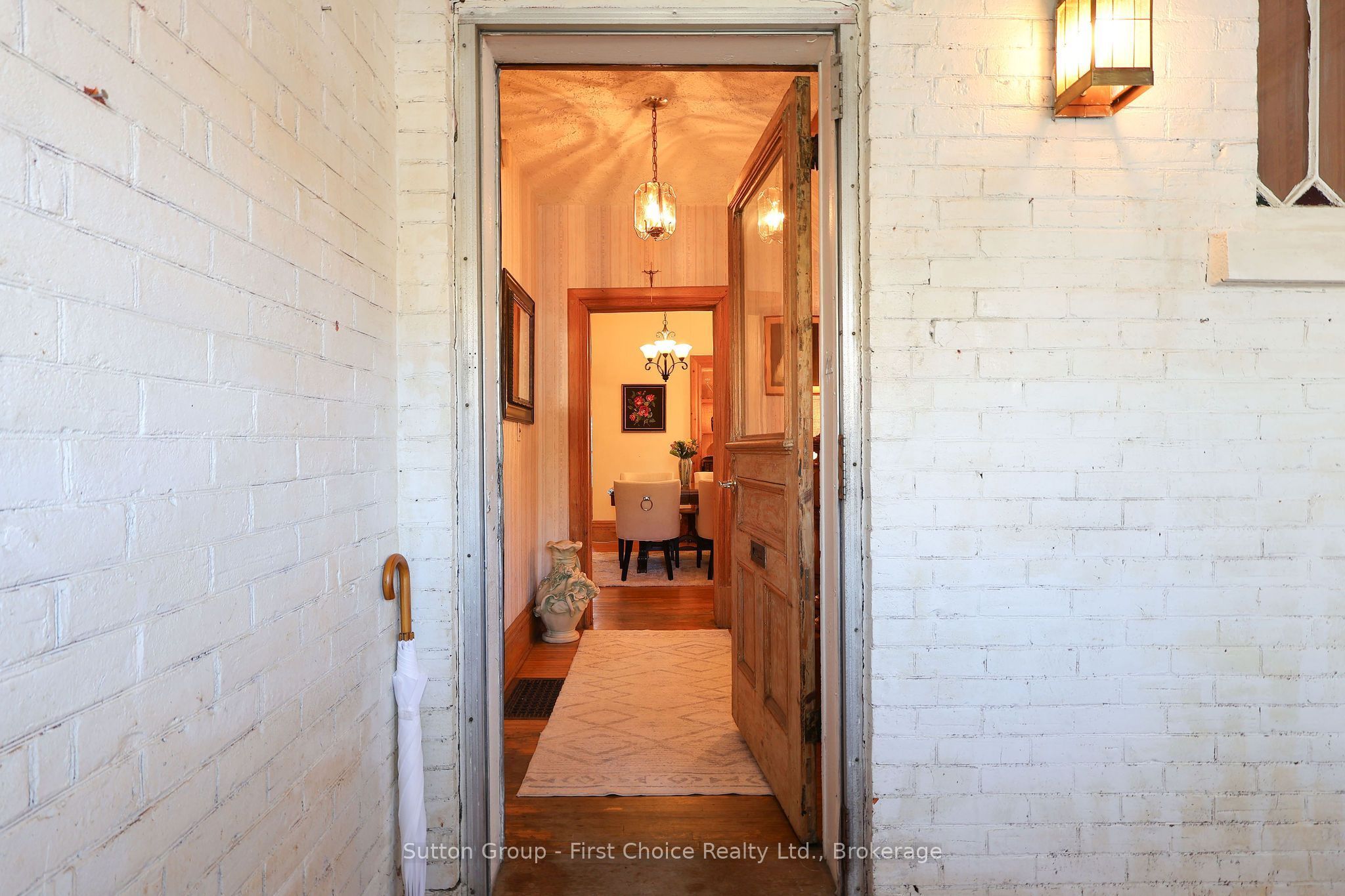 257 Ontario Street Property Photo 4