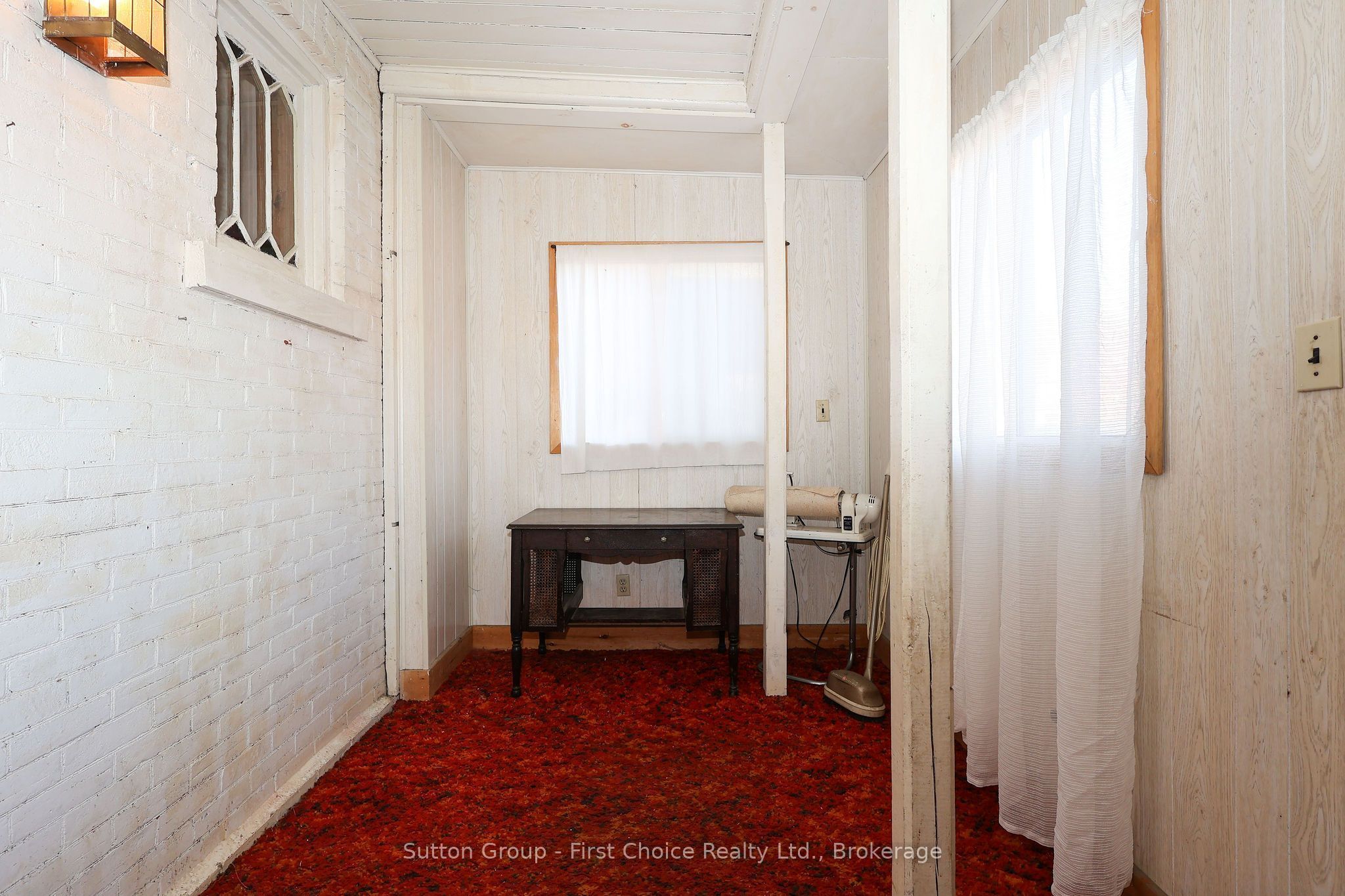 257 Ontario Street Property Photo 5