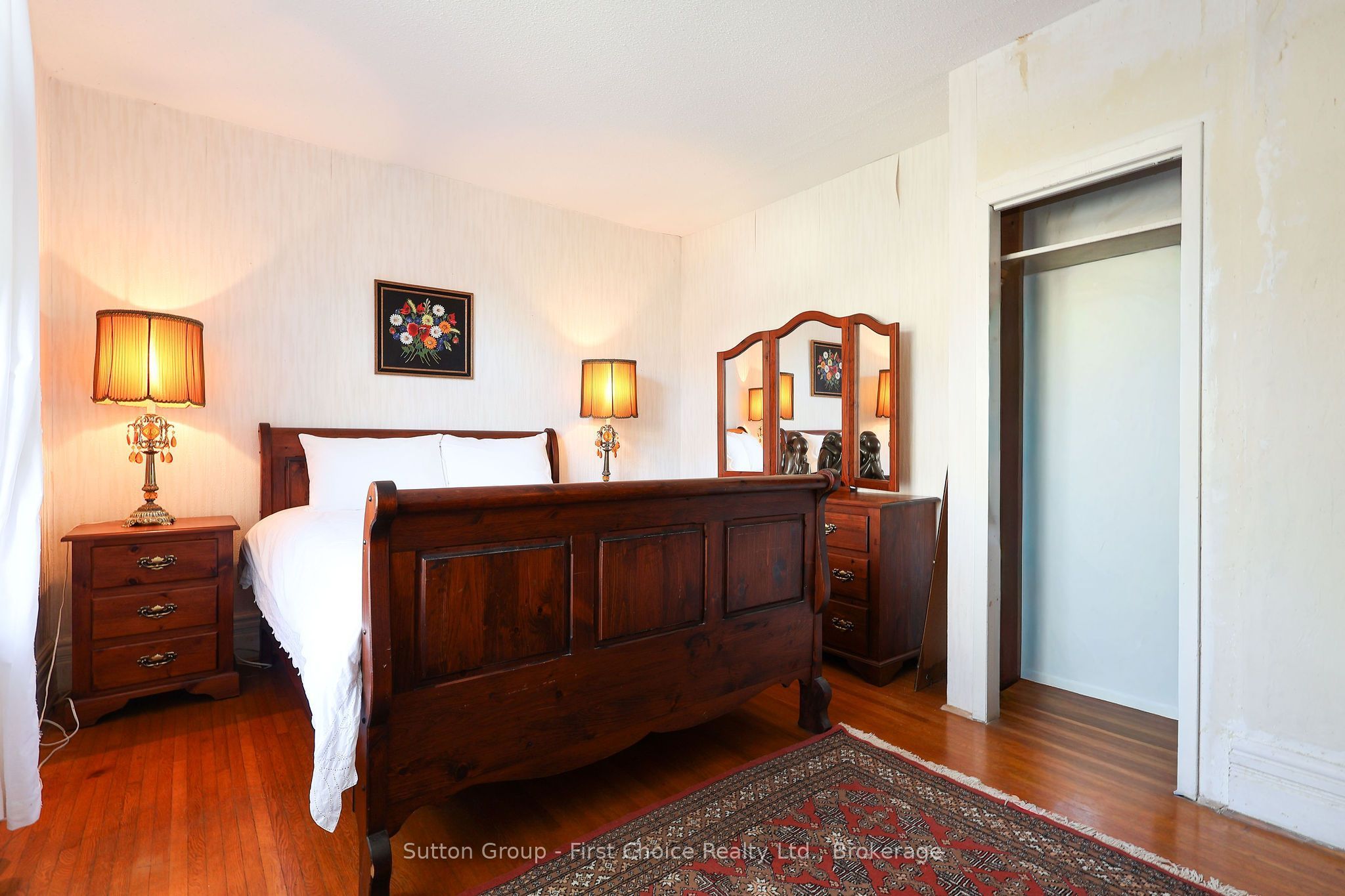 257 Ontario Street Property Photo 10