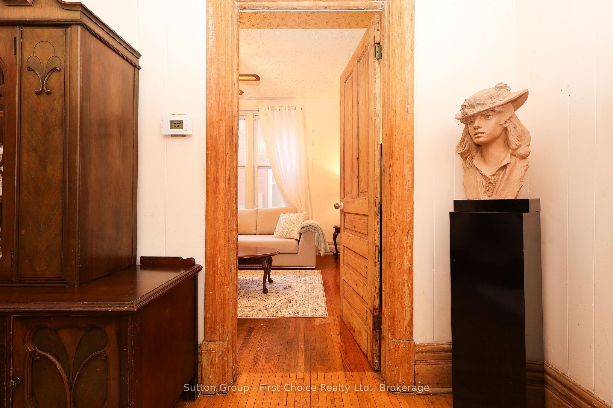 257 Ontario Street Property Photo 13