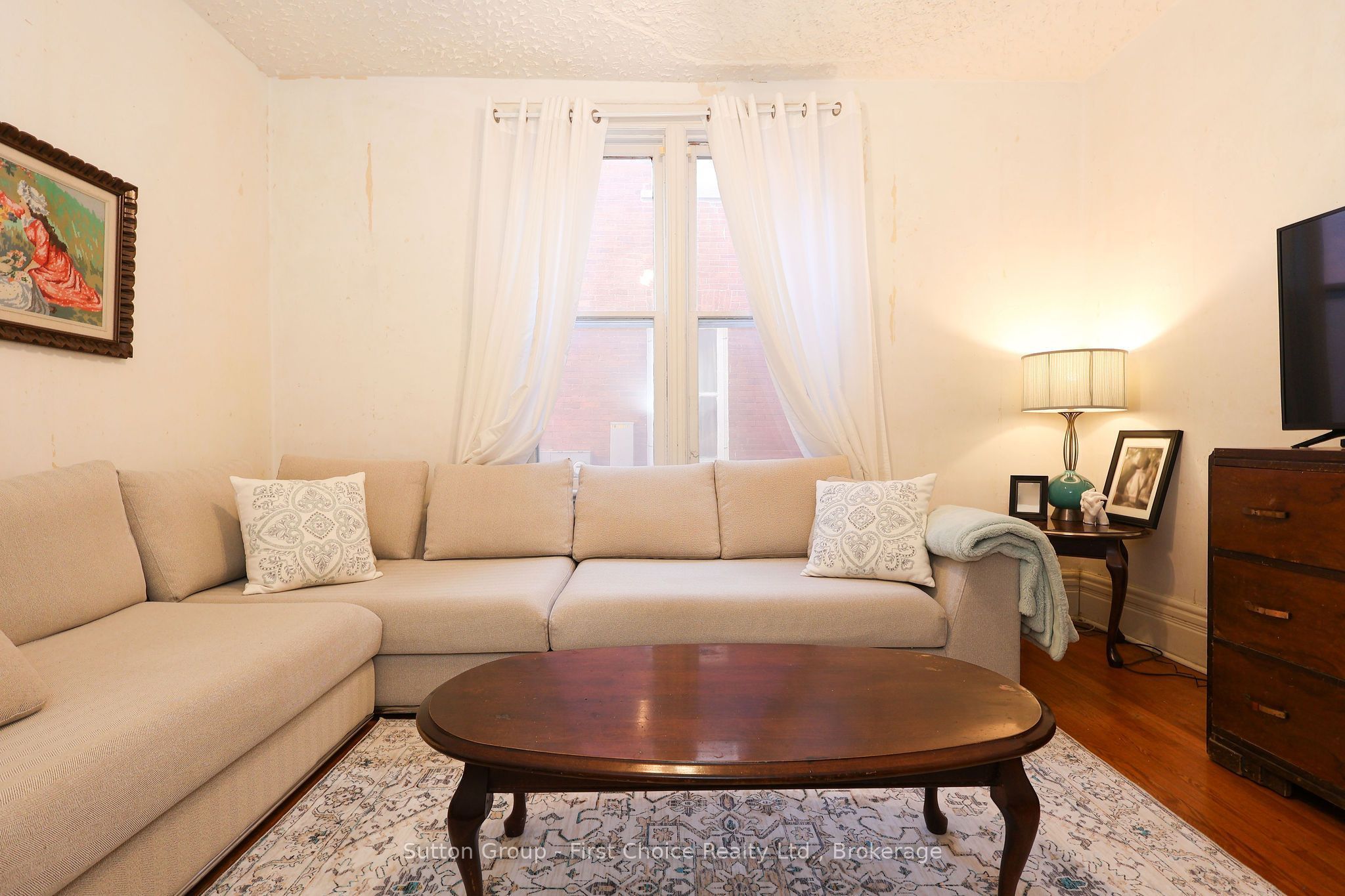 257 Ontario Street Property Photo 15