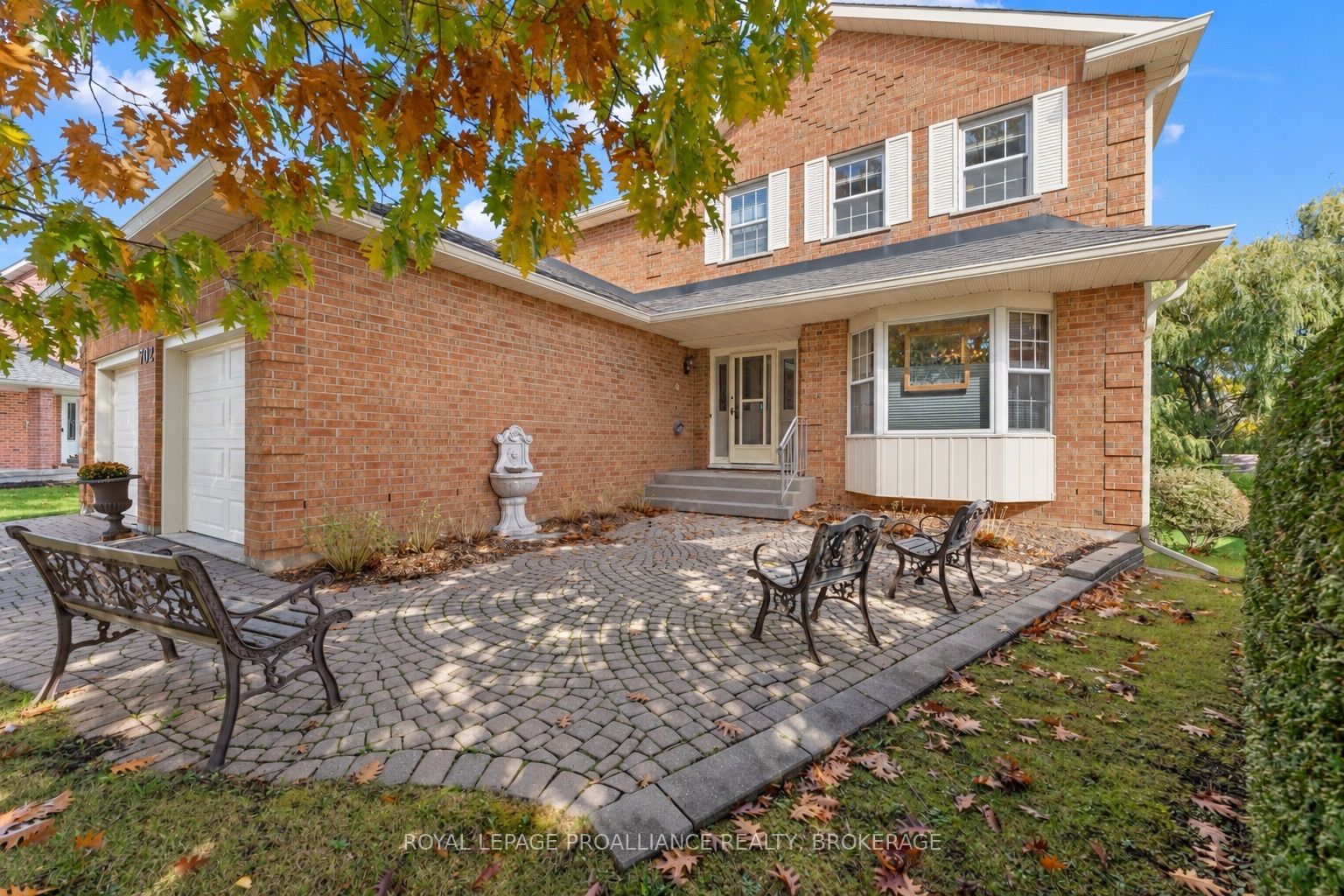 702 Parkside Crescent