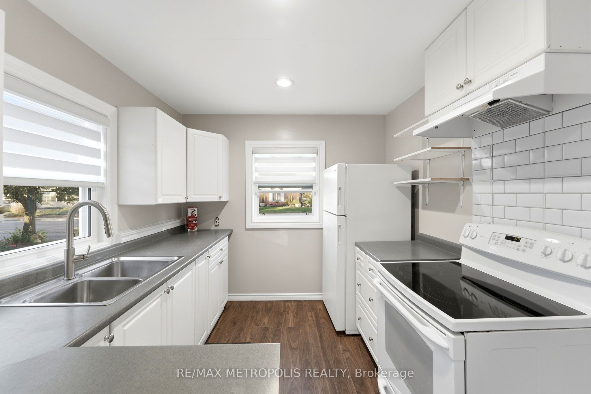 56 Charing Cross Street Main Fl Property Photo 4
