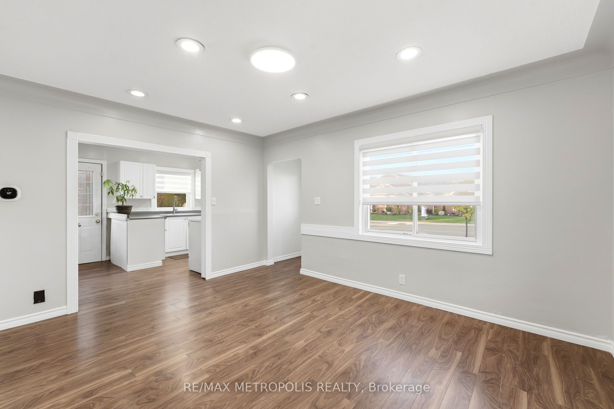 56 Charing Cross Street Main Fl Property Photo 11