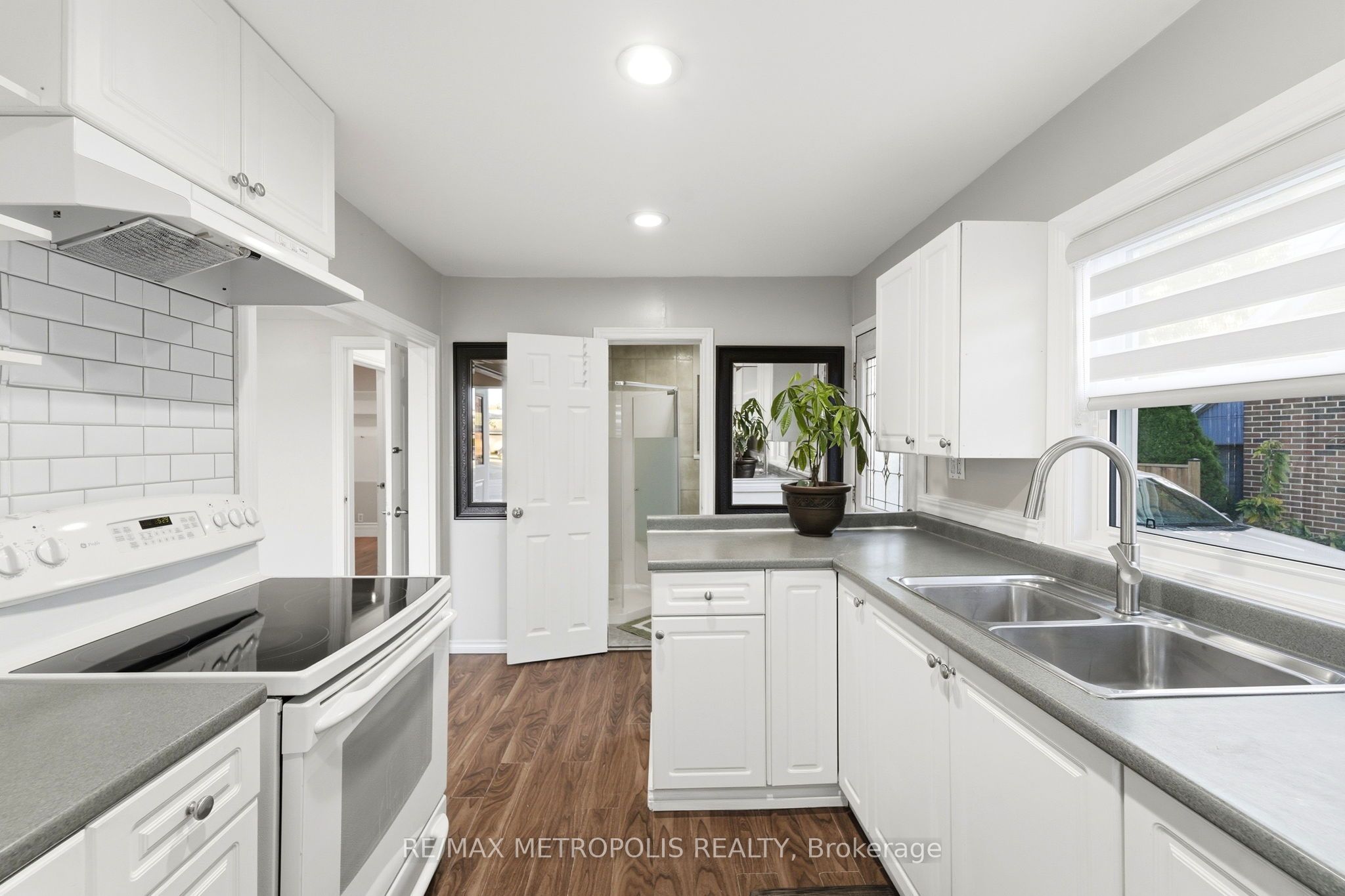 56 Charing Cross Street Main Fl Property Photo 13