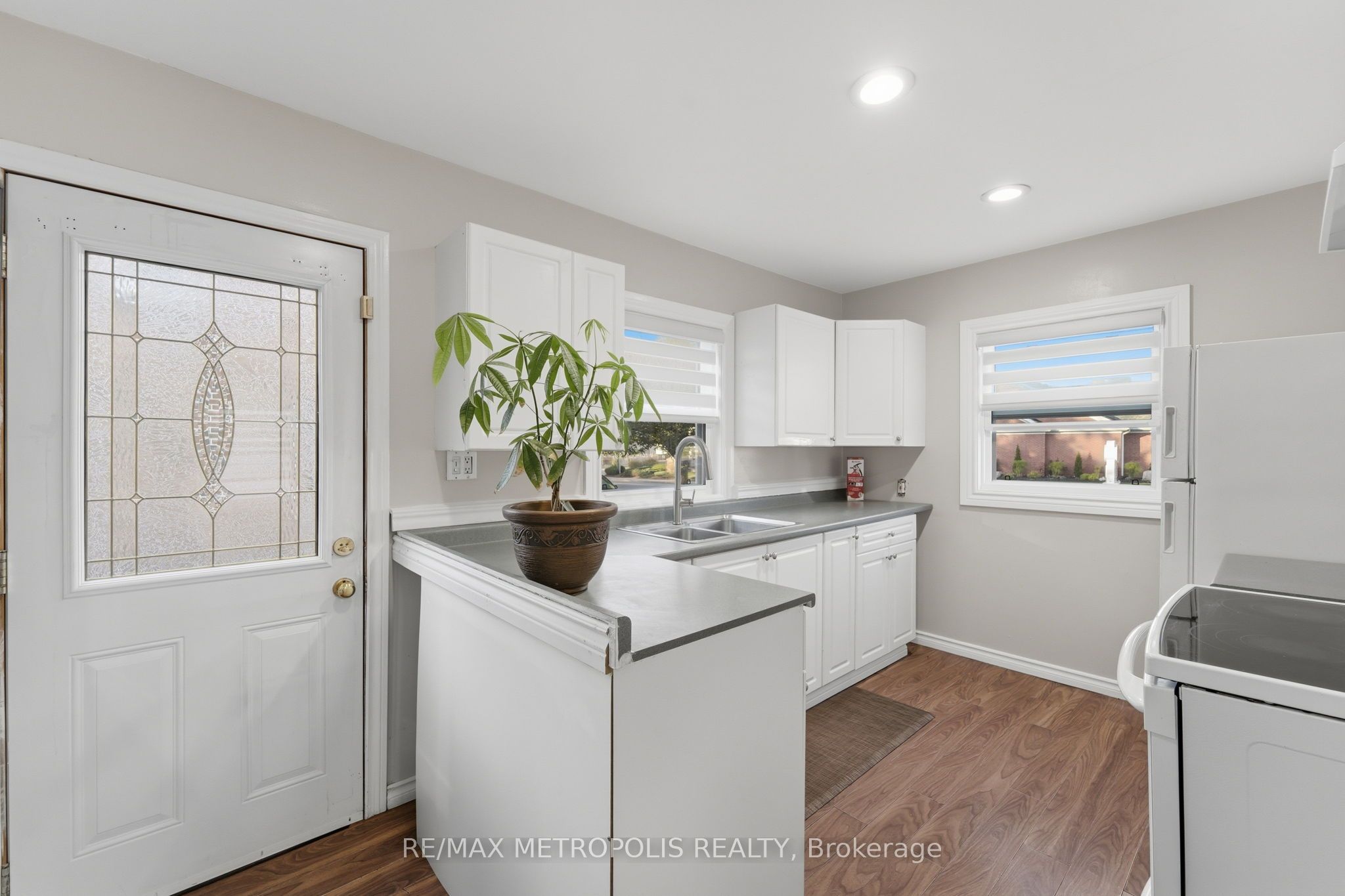 56 Charing Cross Street Main Fl Property Photo 14