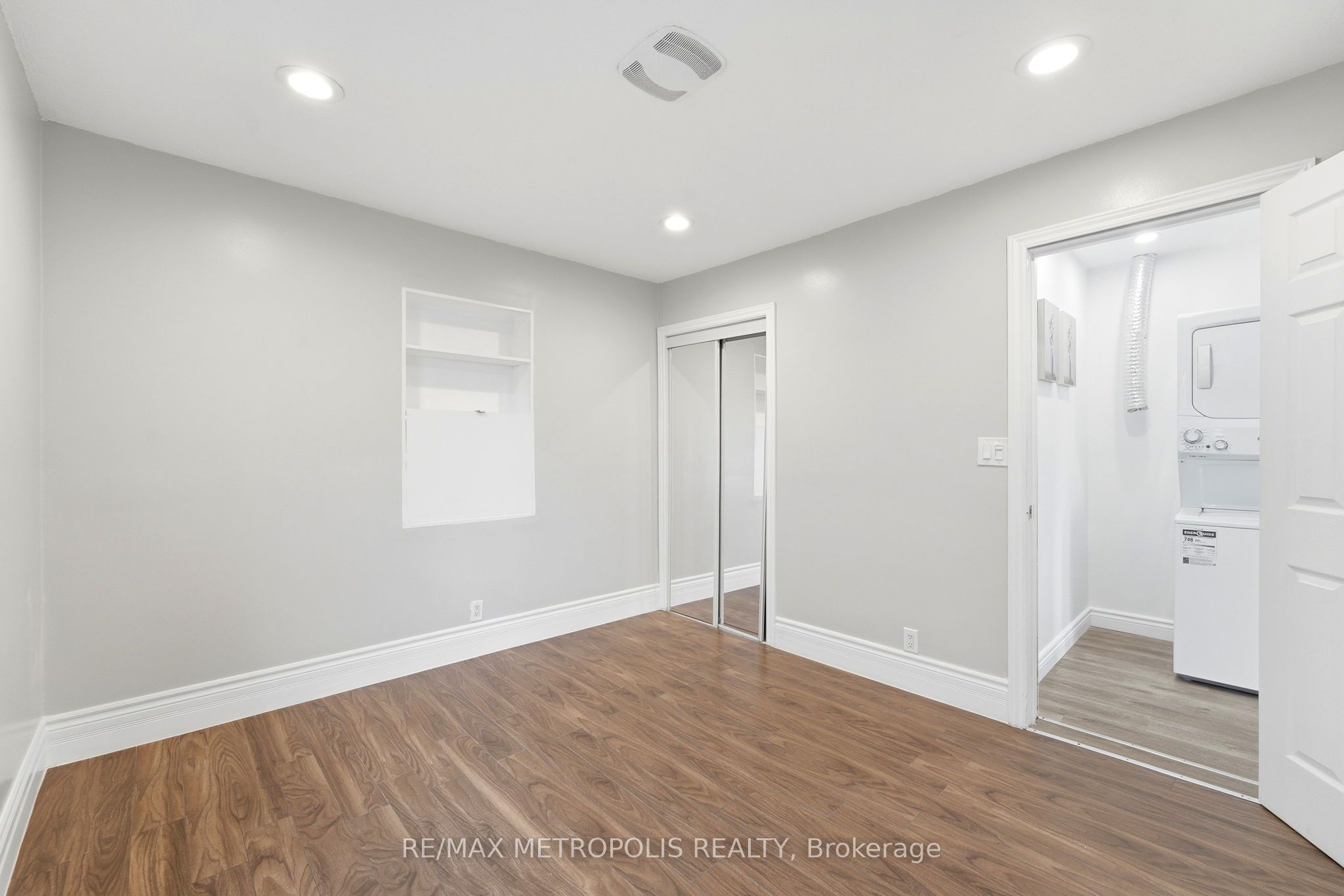 56 Charing Cross Street Main Fl Property Photo 18