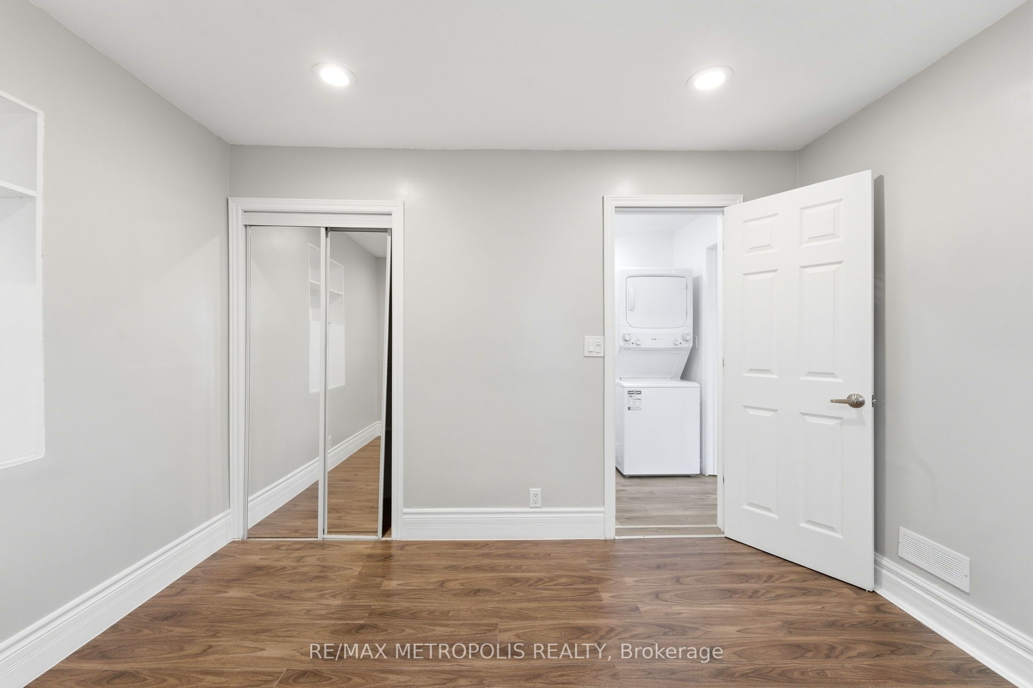 56 Charing Cross Street Main Fl Property Photo 21