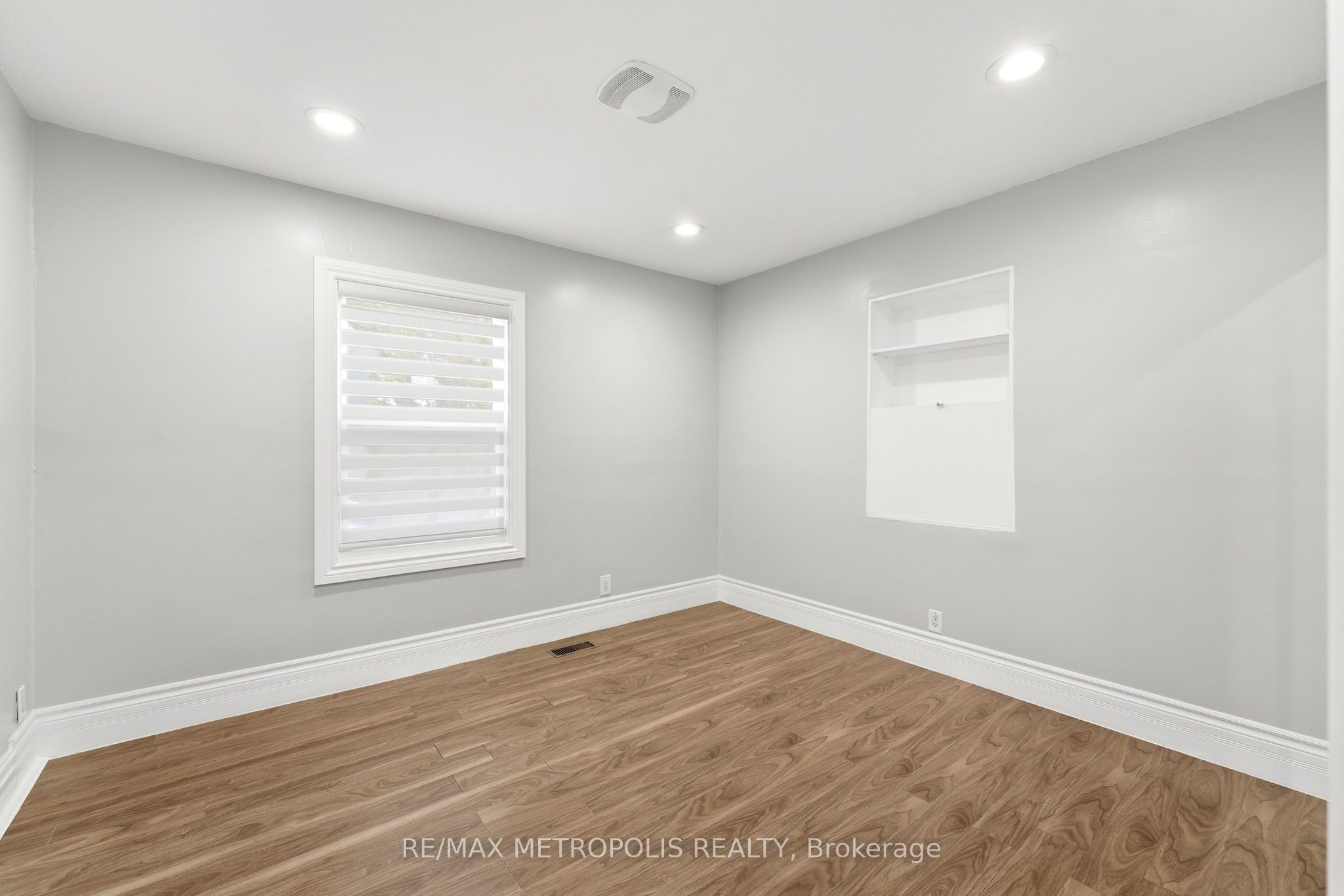 56 Charing Cross Street Main Fl Property Photo 24
