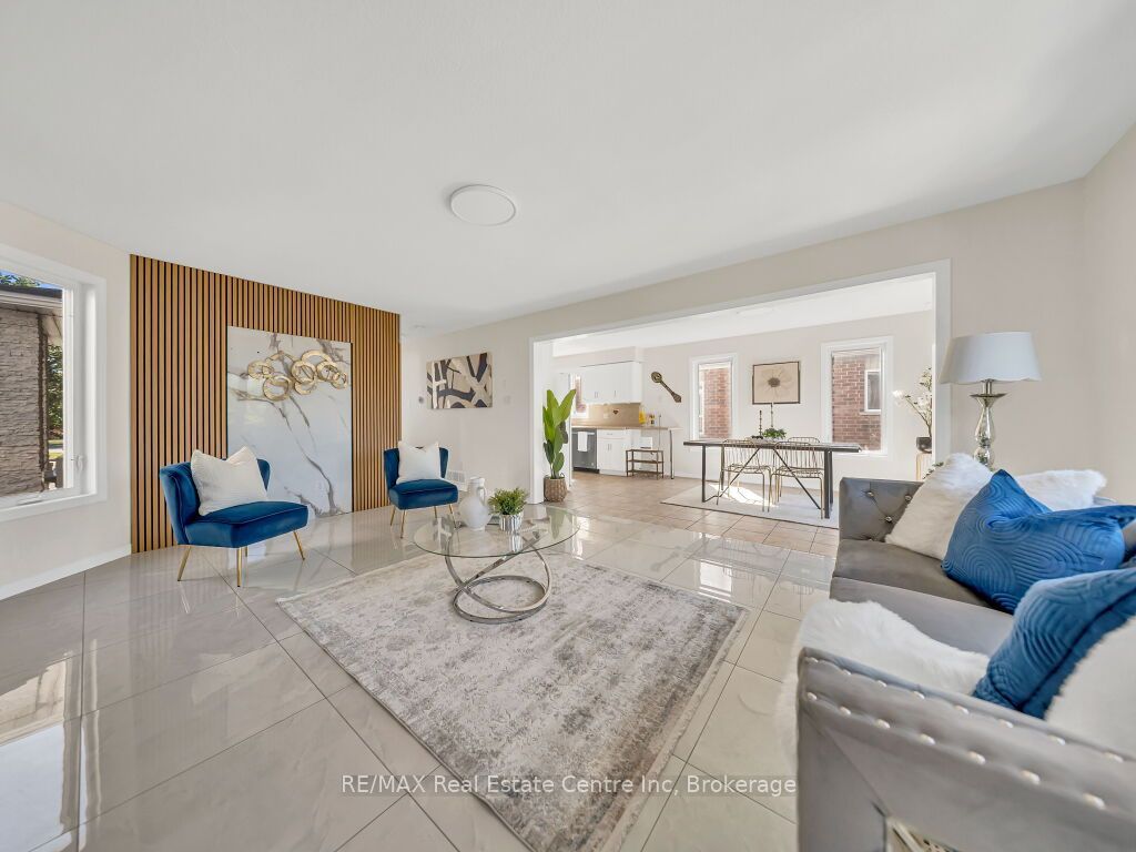 61 Moffatt Lane Property Photo 10