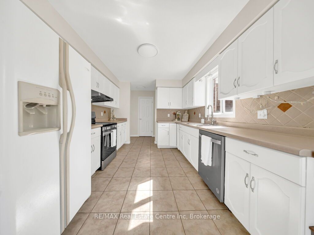 61 Moffatt Lane Property Photo 12