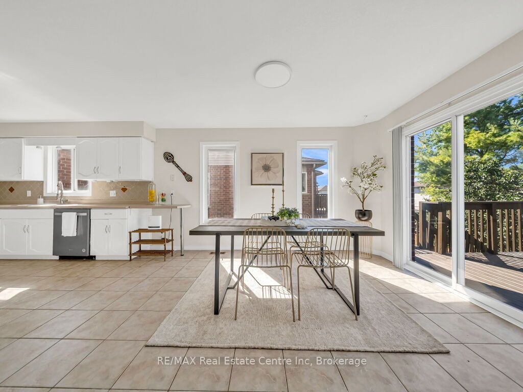 61 Moffatt Lane Property Photo 13