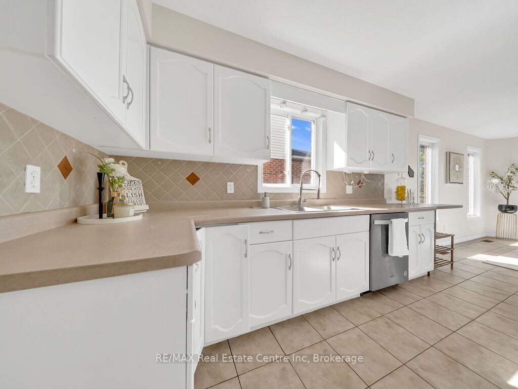 61 Moffatt Lane Property Photo 15